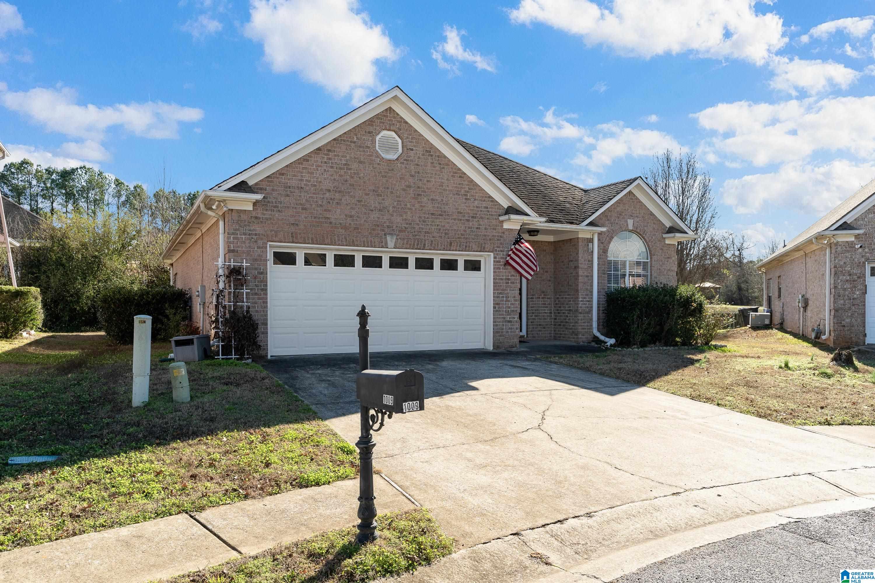 Homes for sale in Calera, AL | 1009 Daventry Way, Calera, AL 35040 | MLS# 21441060