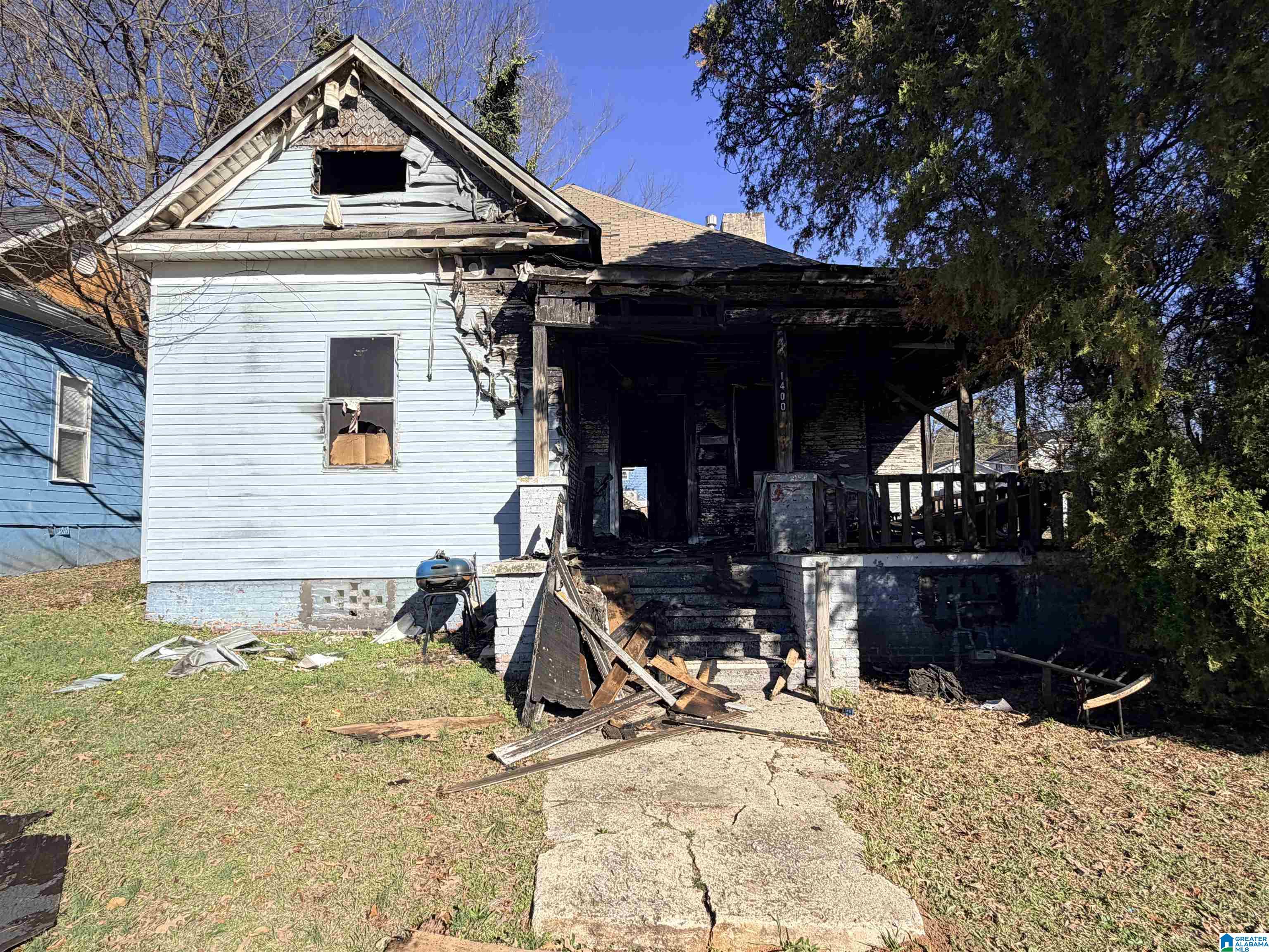 Homes for sale in Birmingham, AL | 1400 4th Court W, Birmingham, AL 35208 | MLS# 21441072