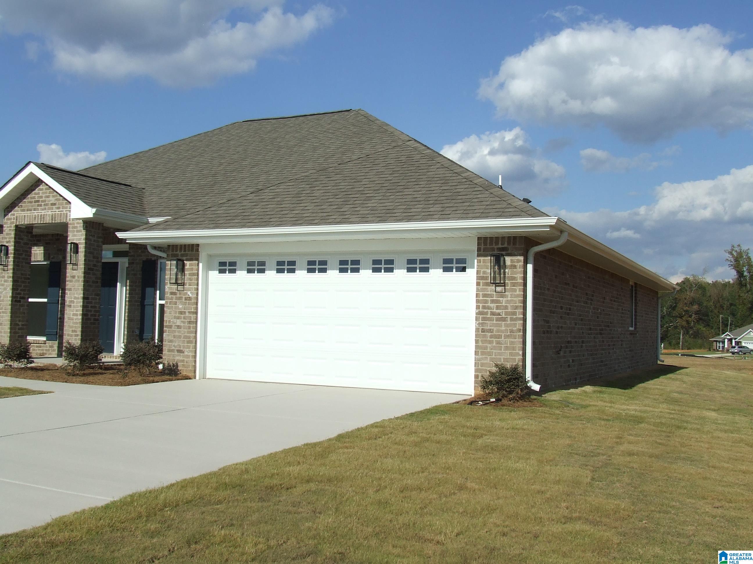 Homes for sale in Montevallo, AL | 413 Yorktown Court, Montevallo, AL 35115 | MLS# 21441171