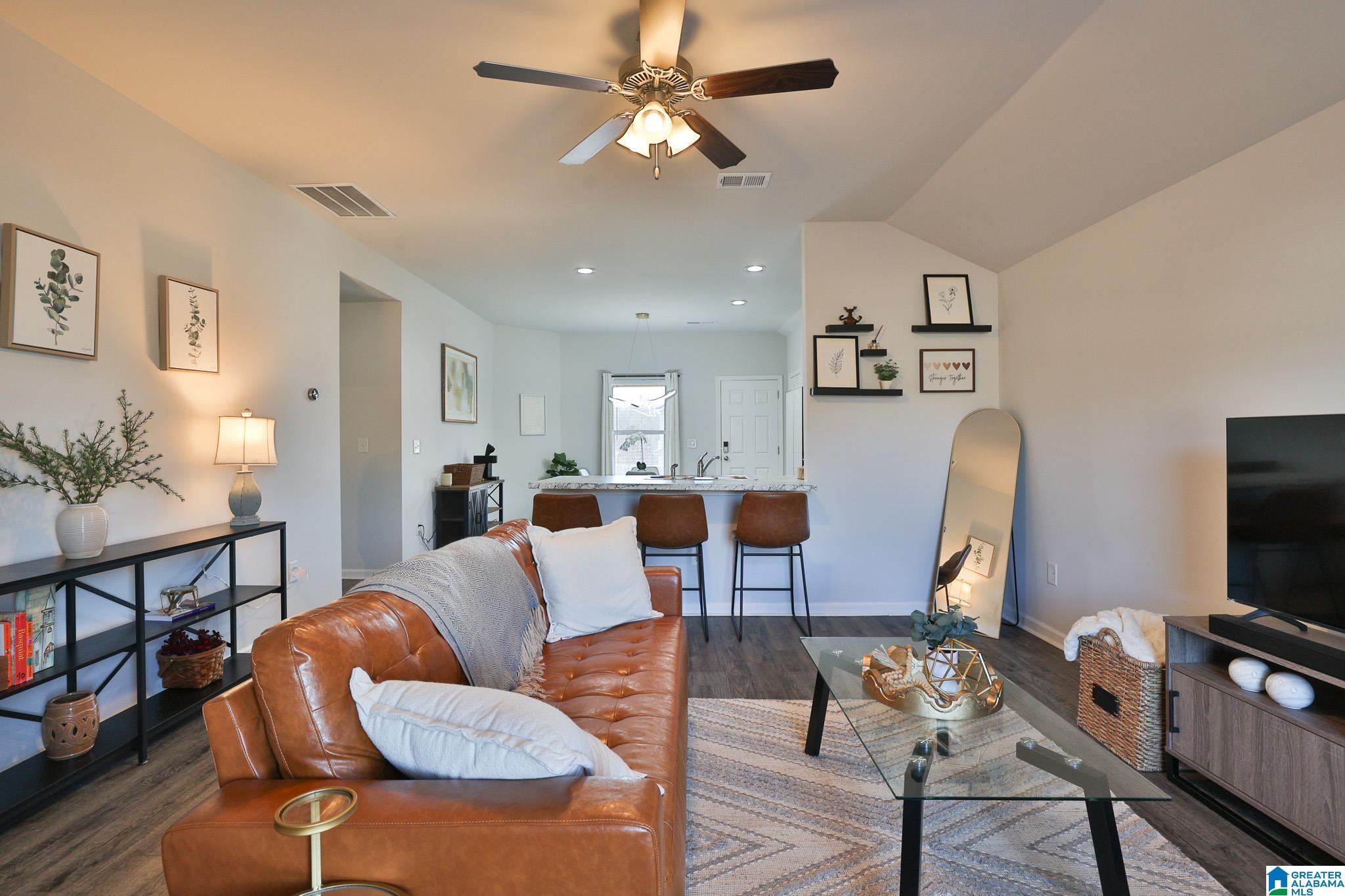 Photo 2 of Single family home for sale at 40 Buckhorn Ln, Lincoln, AL 35096 | MLS# 21441182 | Listing updated on 2026-04-13