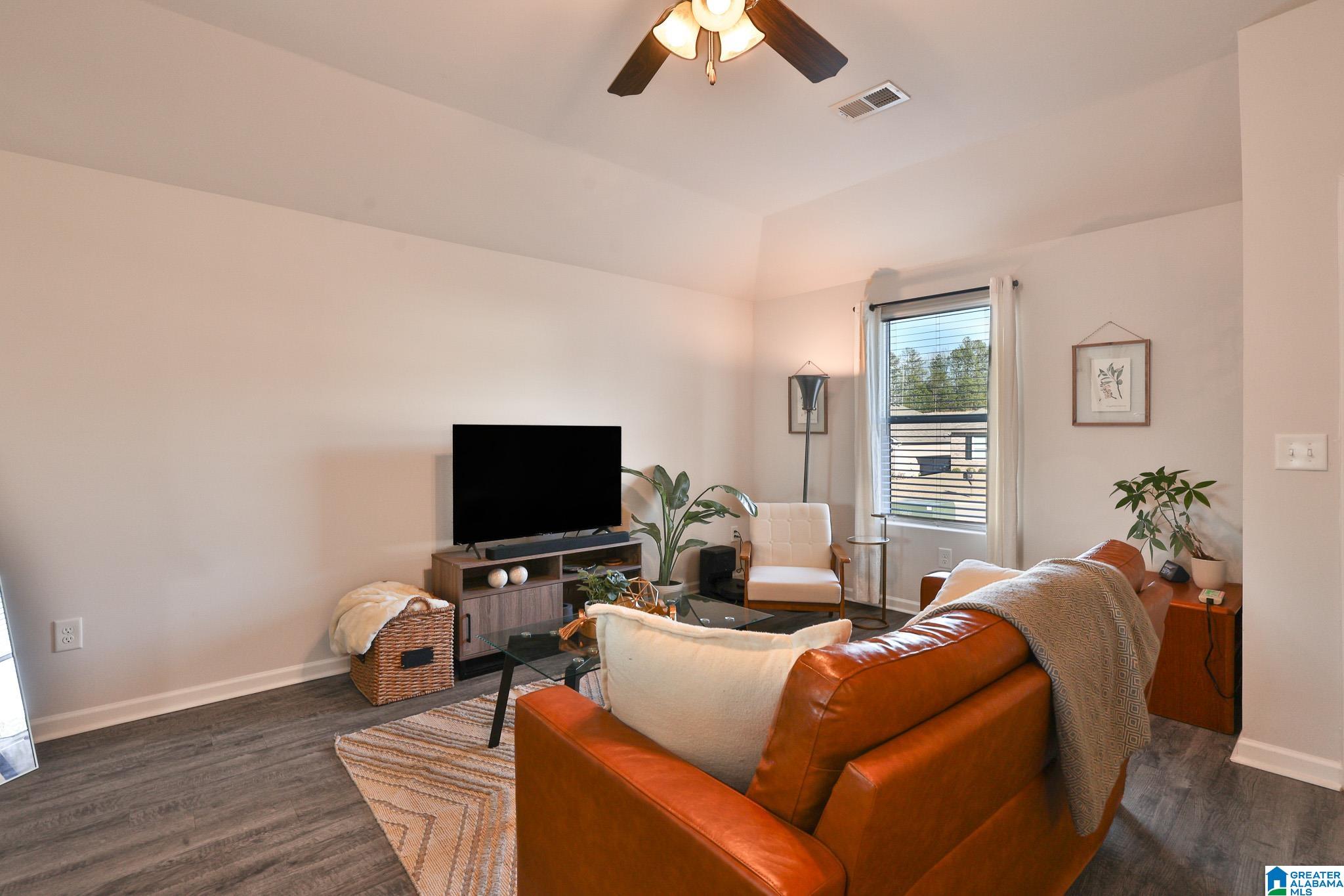 Photo 4 of Single family home for sale at 40 Buckhorn Ln, Lincoln, AL 35096 | MLS# 21441182 | Listing updated on 2026-04-13