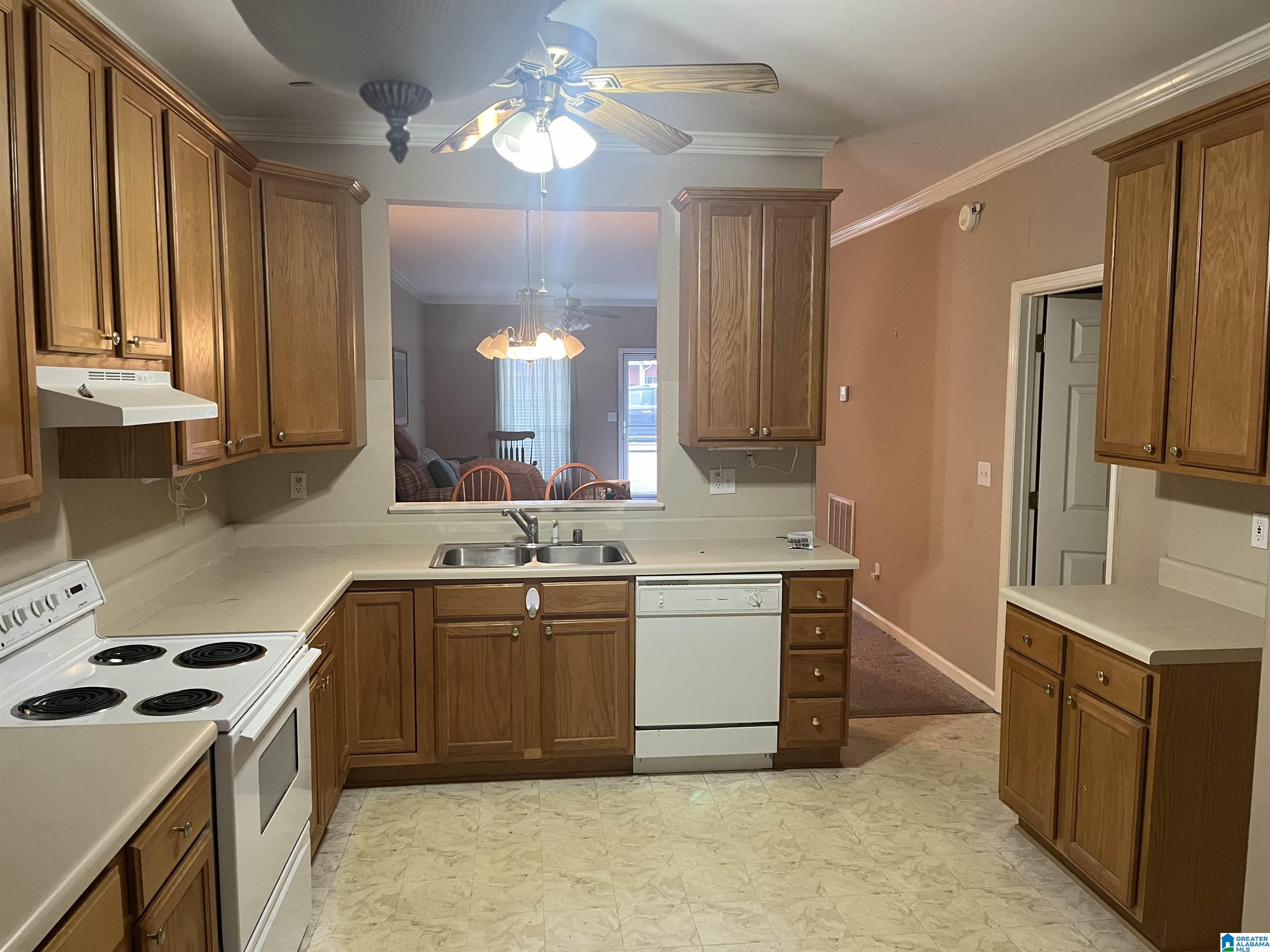 Homes for sale in Center Point, AL | 1818 Copperfield Lane Nw, Center Point, AL 35215 | MLS# 21441186