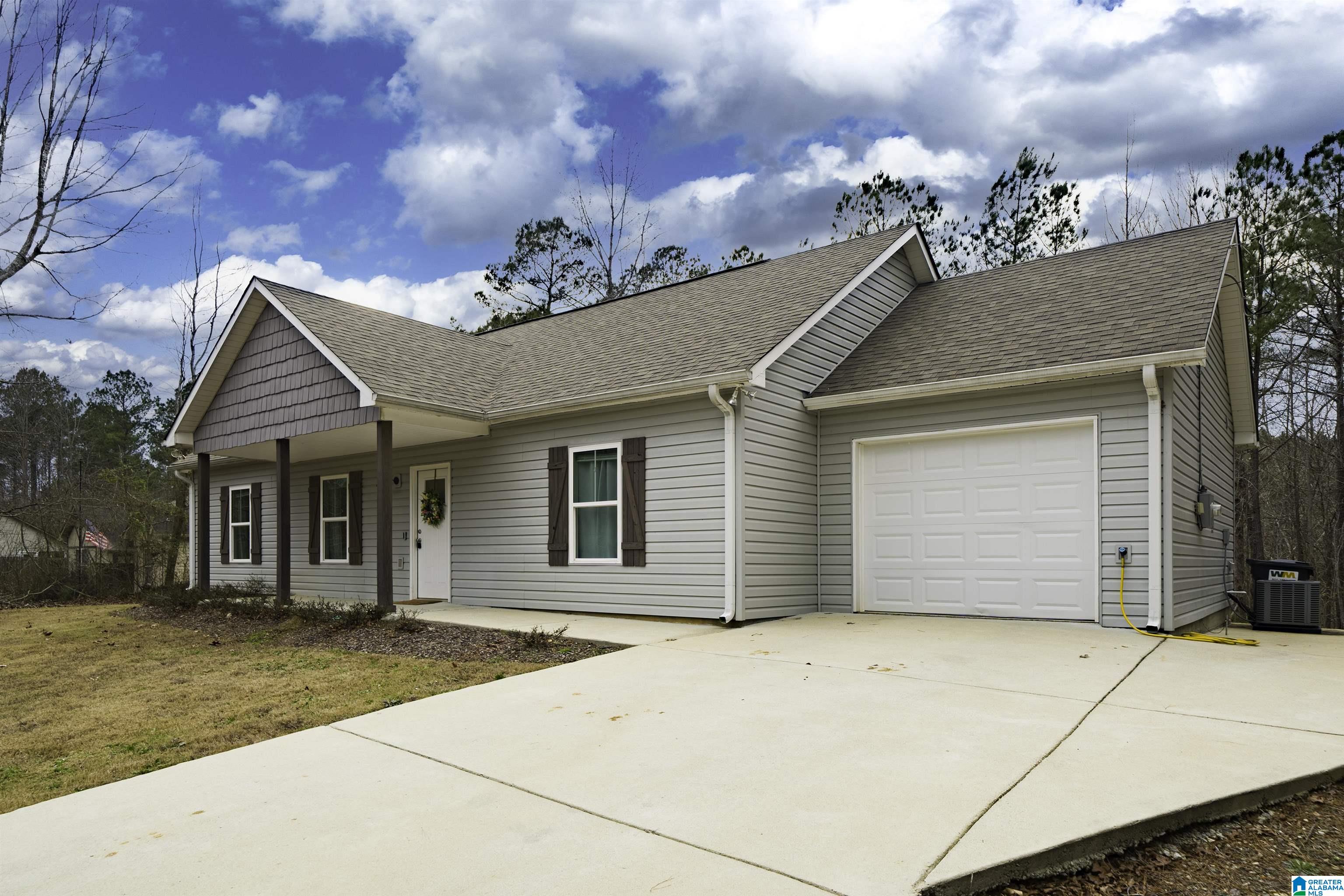 Homes for sale in Odenville, AL | 100 Parkwood Way, Odenville, AL 35120 | MLS# 21441197