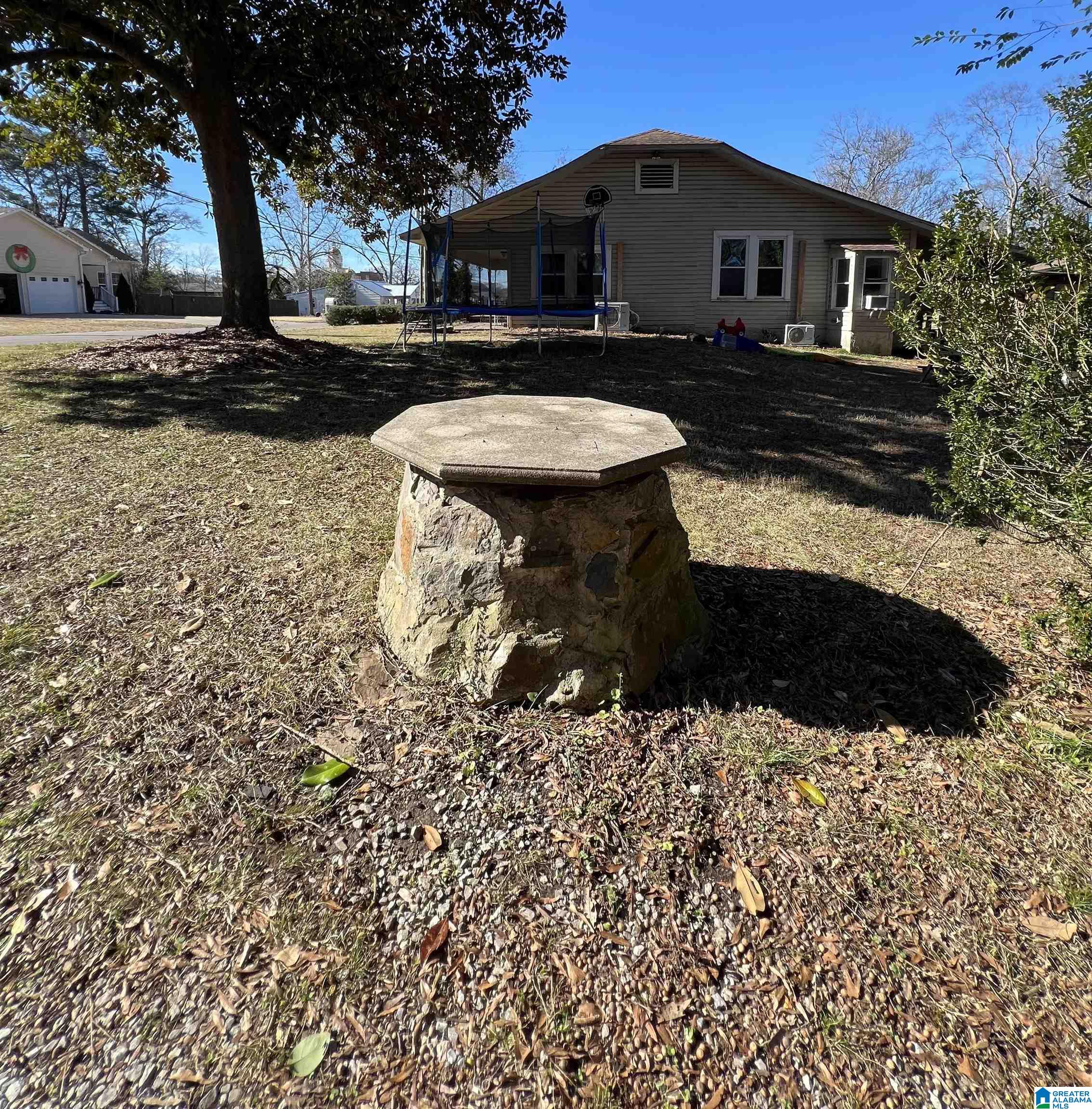 Photo 4 of Sale Pending at 110 Carter Ln, Columbiana, AL 35051 | MLS# 21441200 | Listing updated on 2026-08-24