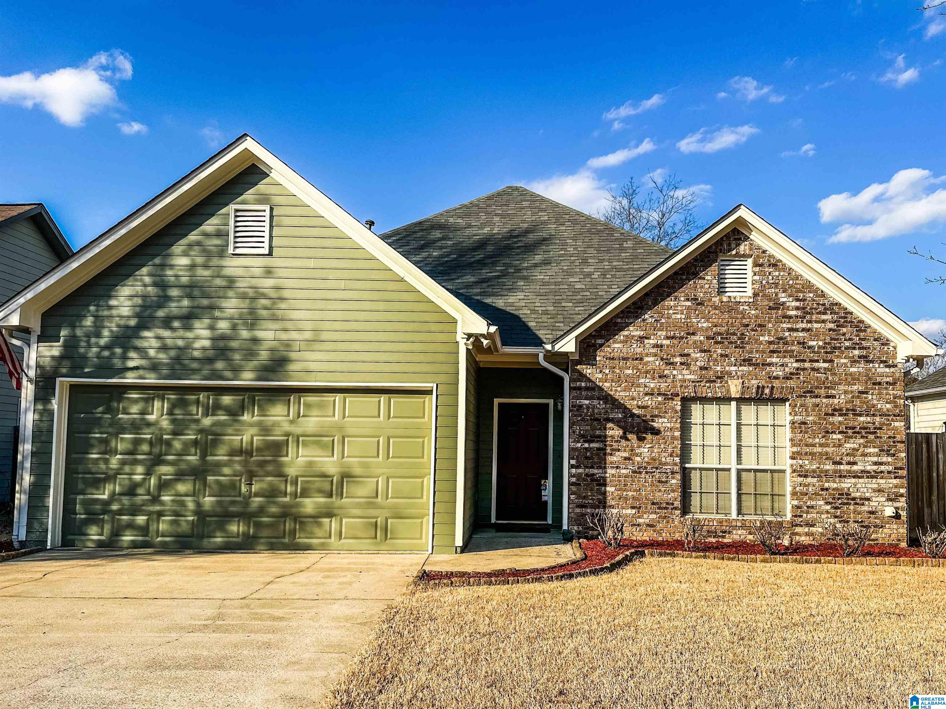 Photo 1 of Sale Pending at 8564 Dover Dr, Leeds, AL 35094 | MLS# 21441234 | Listing updated on 2026-09-05