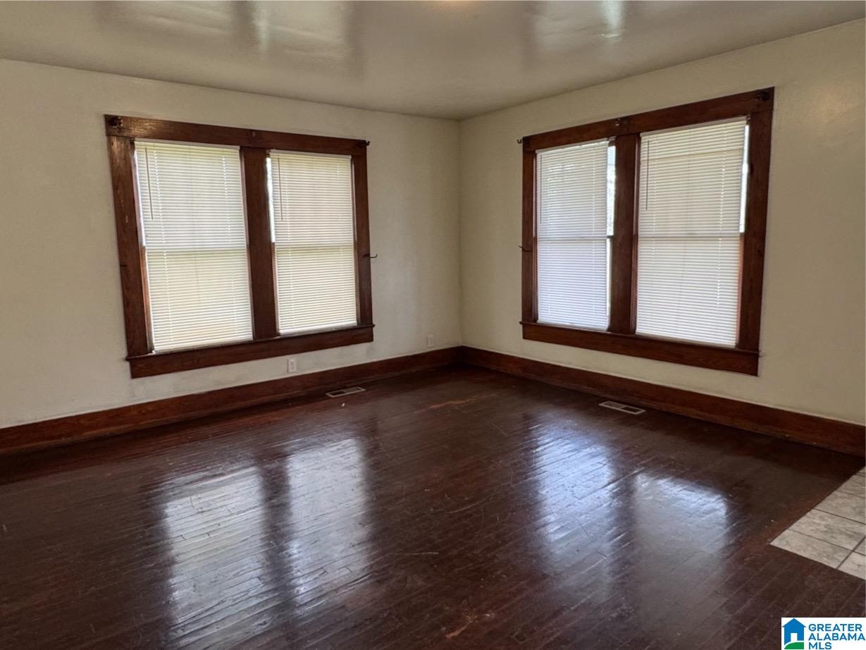 Photo 3 of Single family home for sale at 3515 Carver Ave Sw, Birmingham, AL 35221 | MLS# 21441240 | Listing updated on 2026-04-25