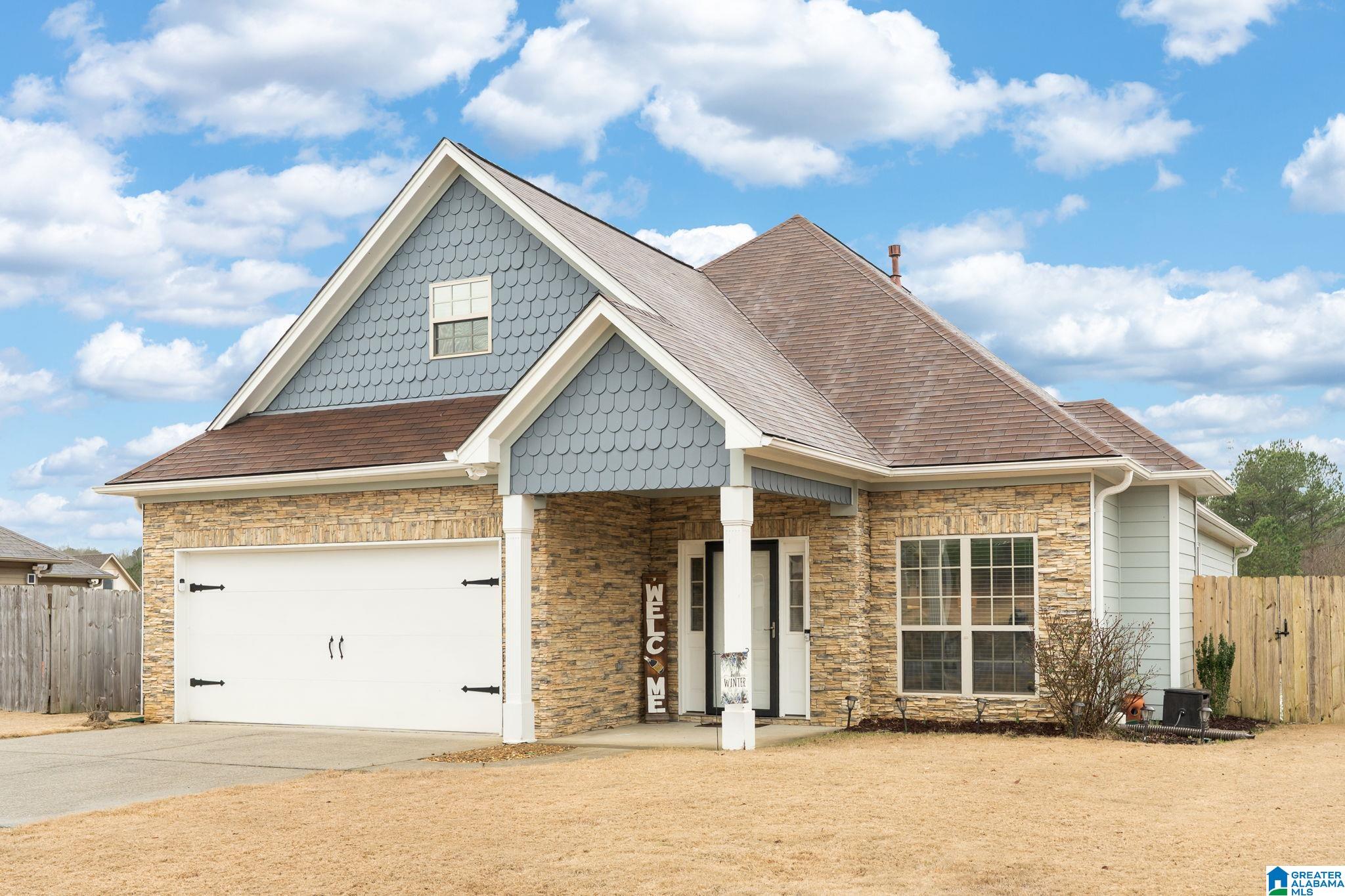 Homes for sale in Pell City, AL | 564 Deerwood Dr, Pell City, AL 35125 | MLS# 21441321