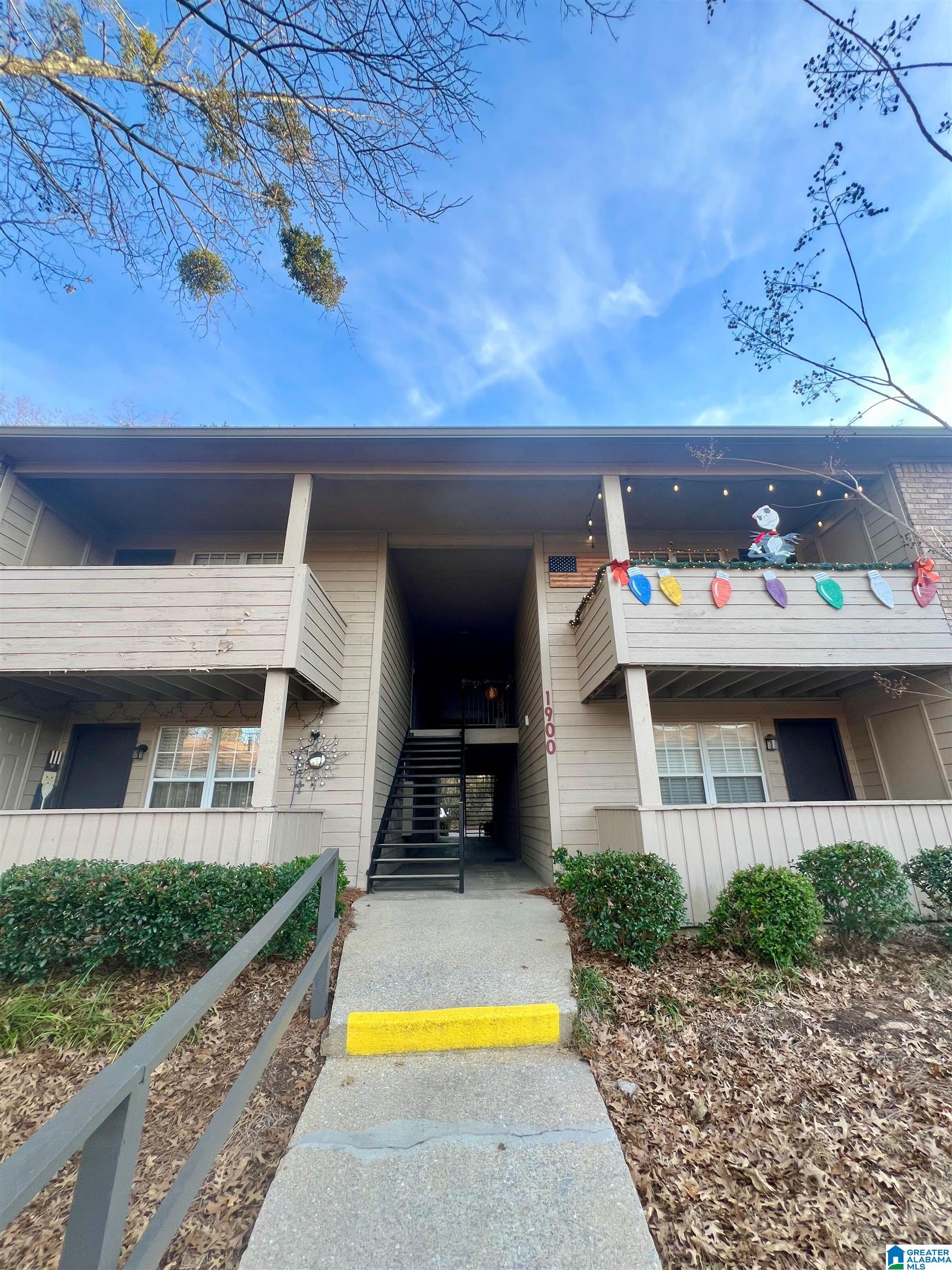 Homes for sale in Hoover, AL | 1906 Patton Creek Lane #1906, Hoover, AL 35226 | MLS# 21441335