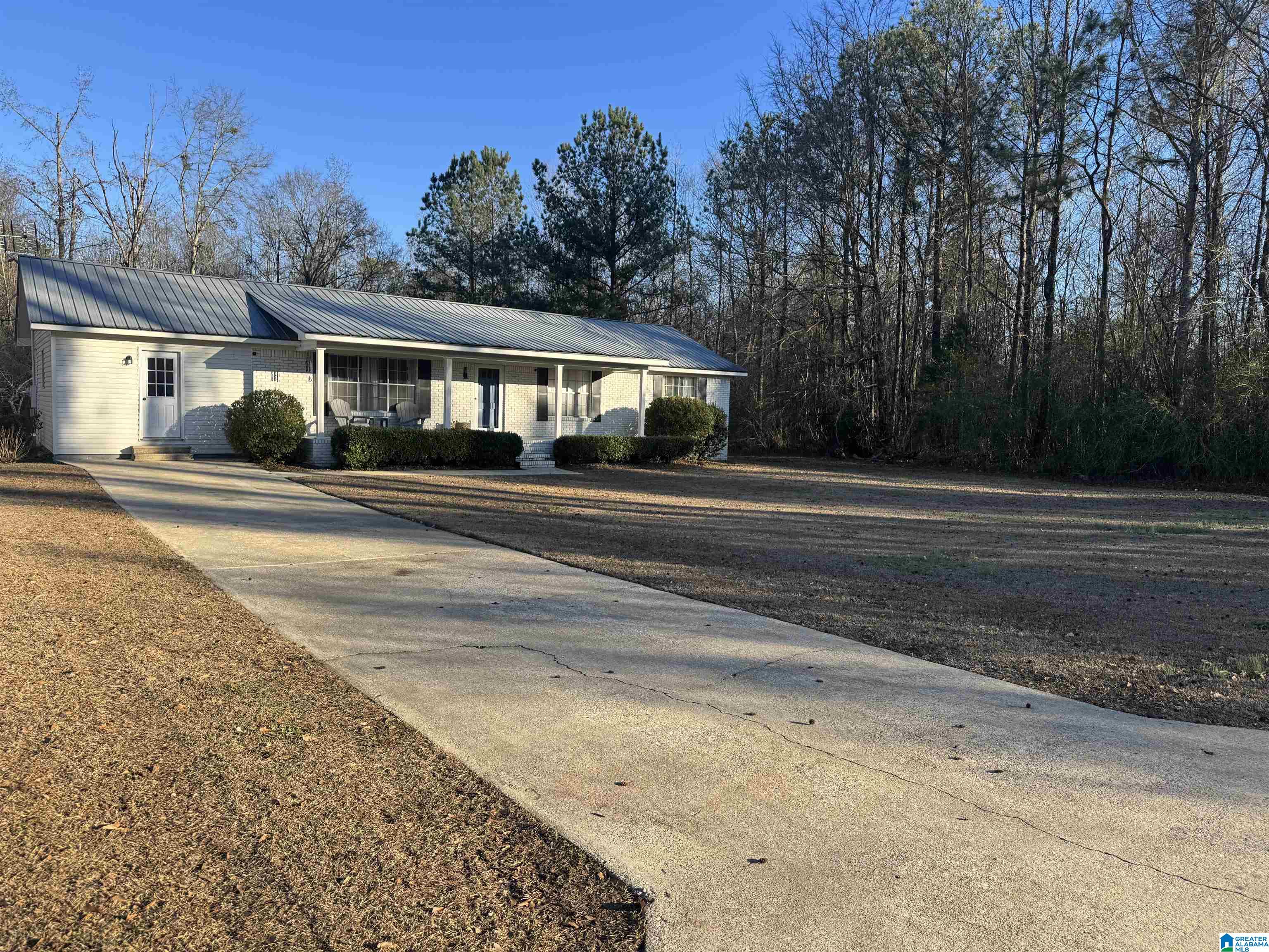 Homes for sale in Cropwell, AL | 108 Holiday Estates Dr, Cropwell, AL 35054 | MLS# 21441339