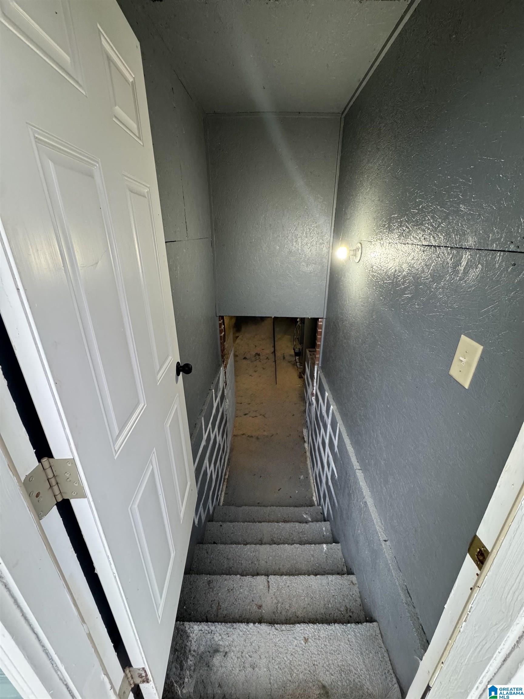 Homes for sale in Heflin, AL | 215 Thomas Street, Heflin, AL 36264 | MLS# 21441378