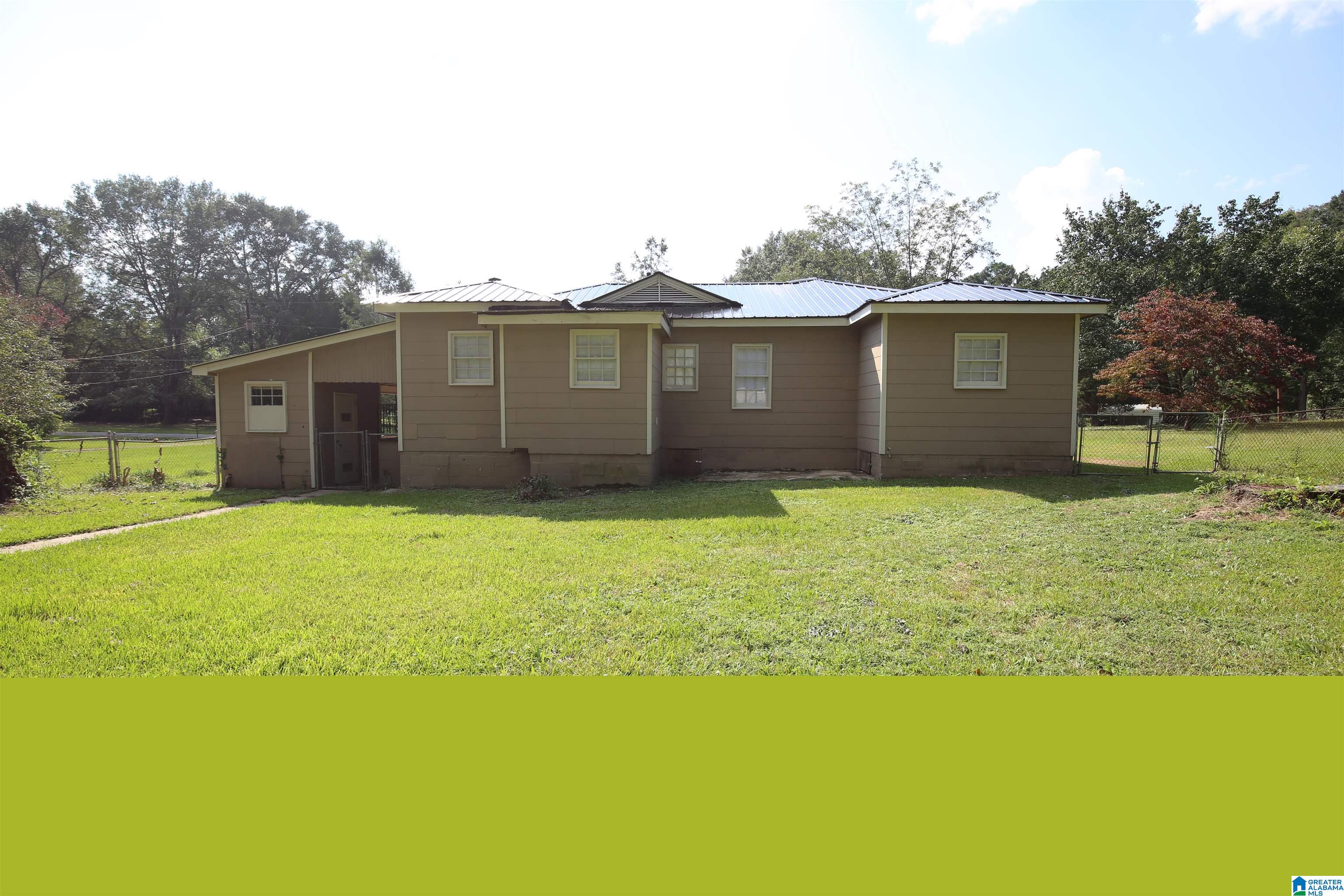 Homes for sale in Hueytown, AL | 107 Beta Street, Hueytown, AL 35023 | MLS# 21441443