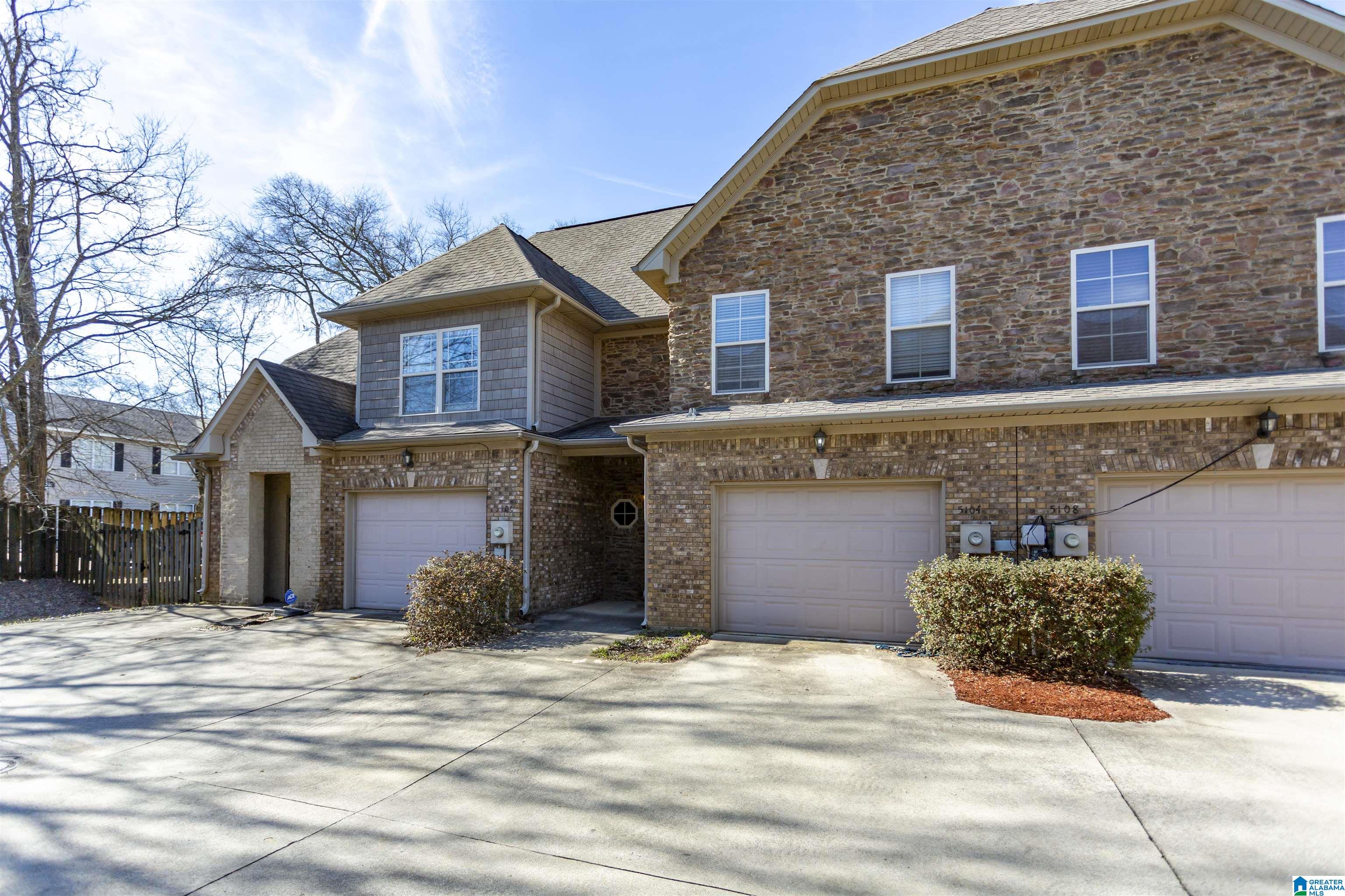 Homes for sale in Gardendale, AL | 5104 Summit Court, Gardendale, AL 35071 | MLS# 21441480