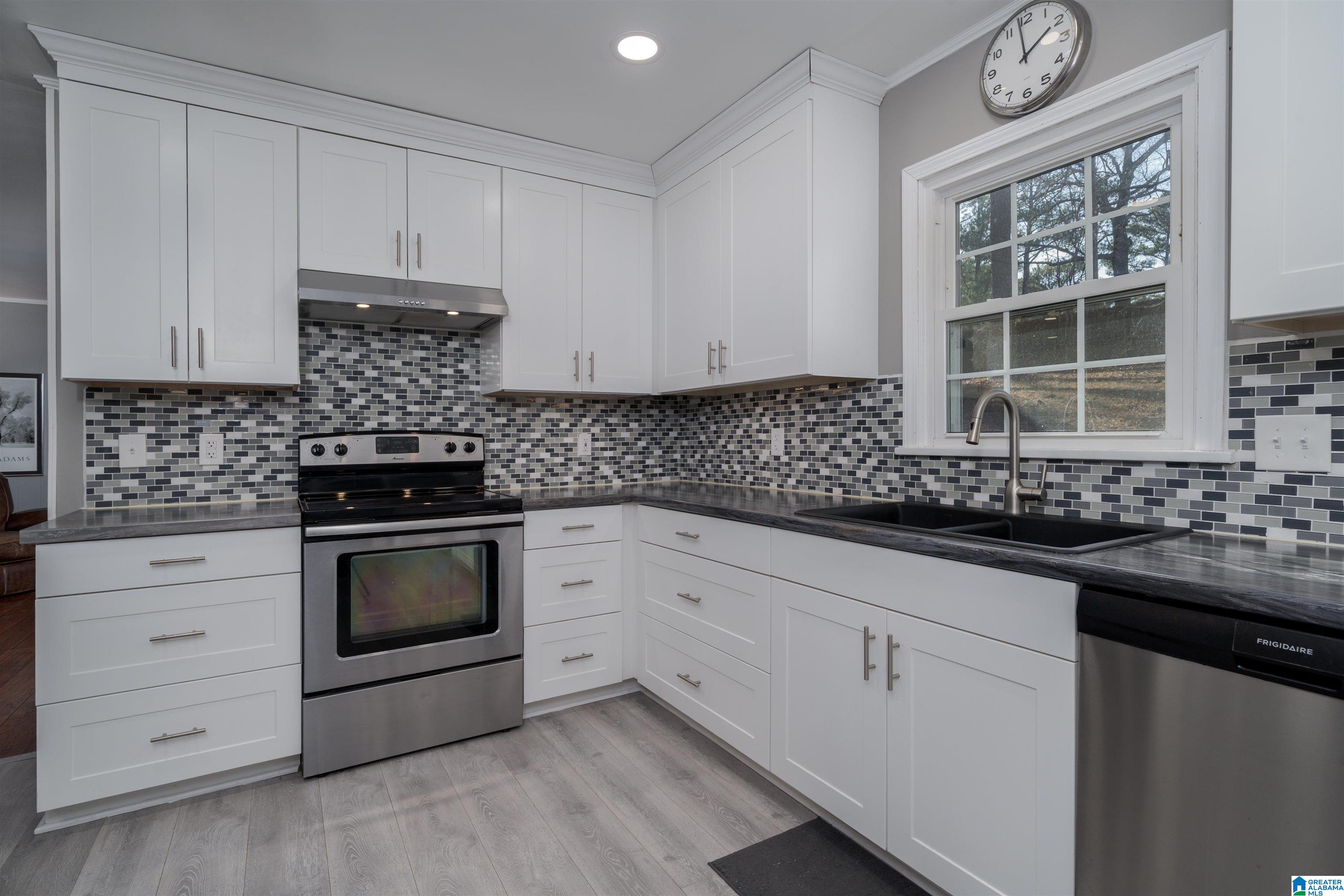 Homes for sale in Northport, AL | 5710 Golden Pond Avenue, Northport, AL 35473 | MLS# 21441503