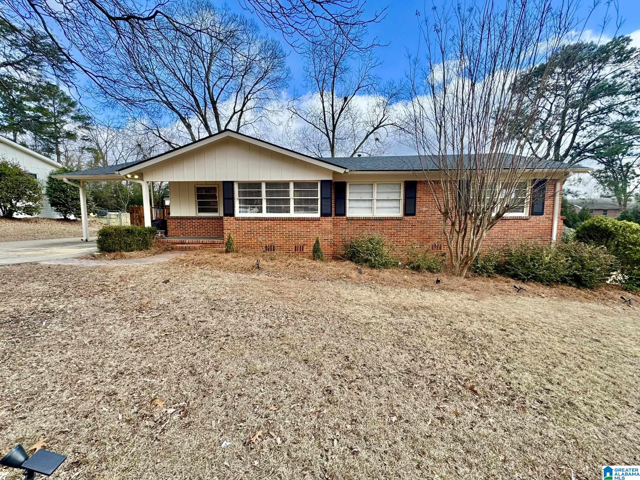 Homes for sale in Vestavia Hills, AL | 2529 Yorkmont Dr, Vestavia Hills, AL 35226 | MLS# 21441527