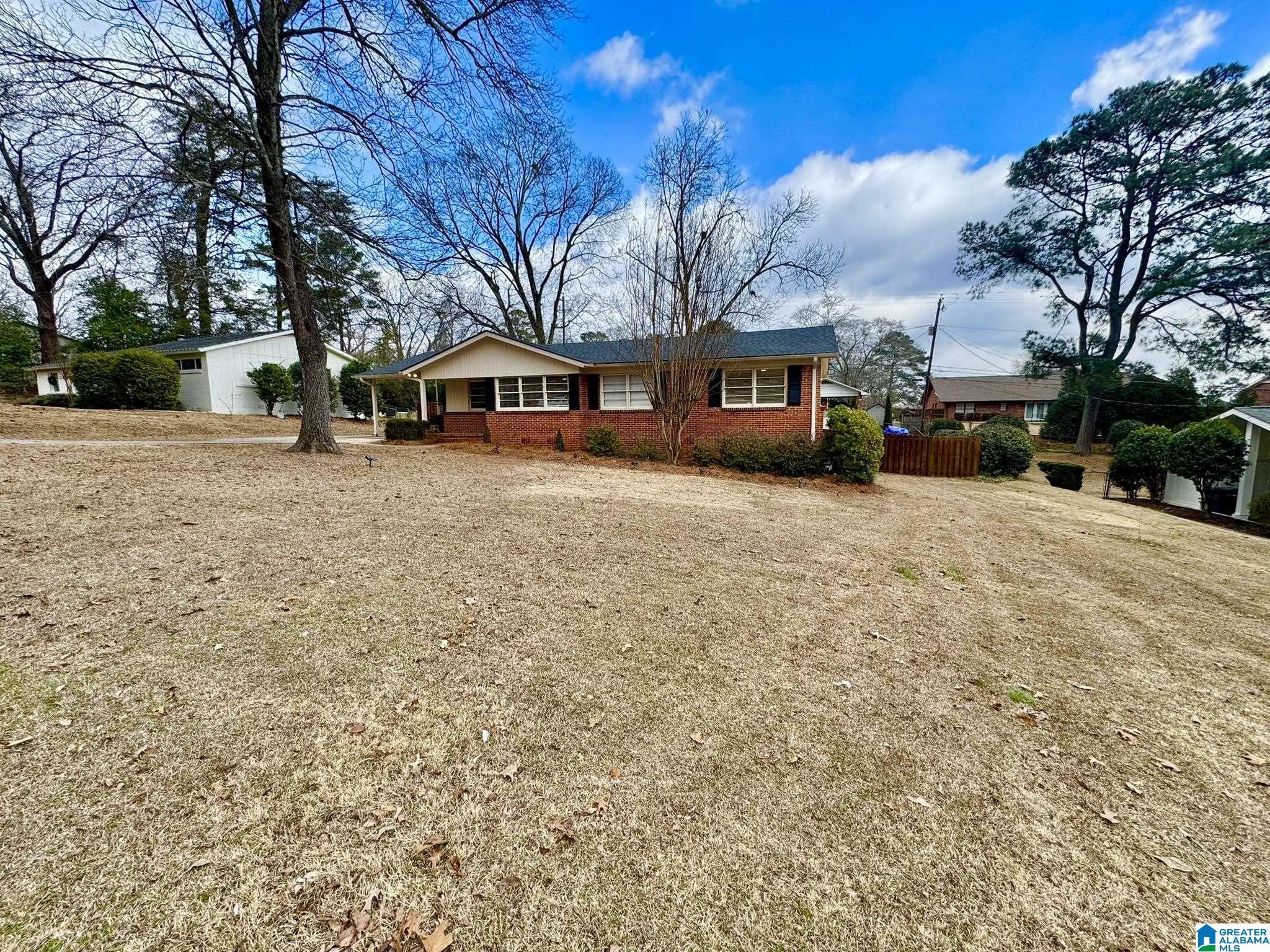 Homes for sale in Vestavia Hills, AL | 2529 Yorkmont Dr, Vestavia Hills, AL 35226 | MLS# 21441527