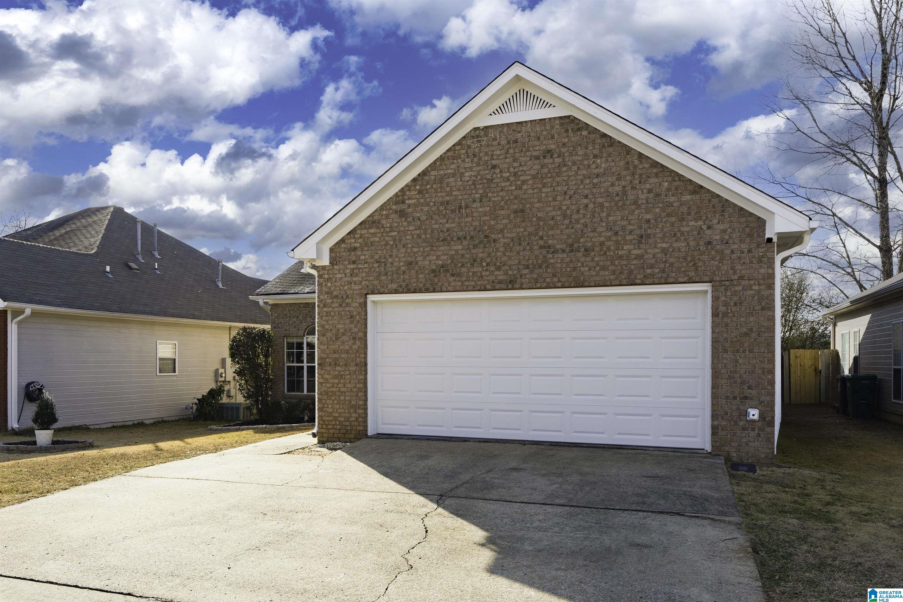 Homes for sale in Moody, AL | 1015 Windsor Parkway, Moody, AL 35004 | MLS# 21441552