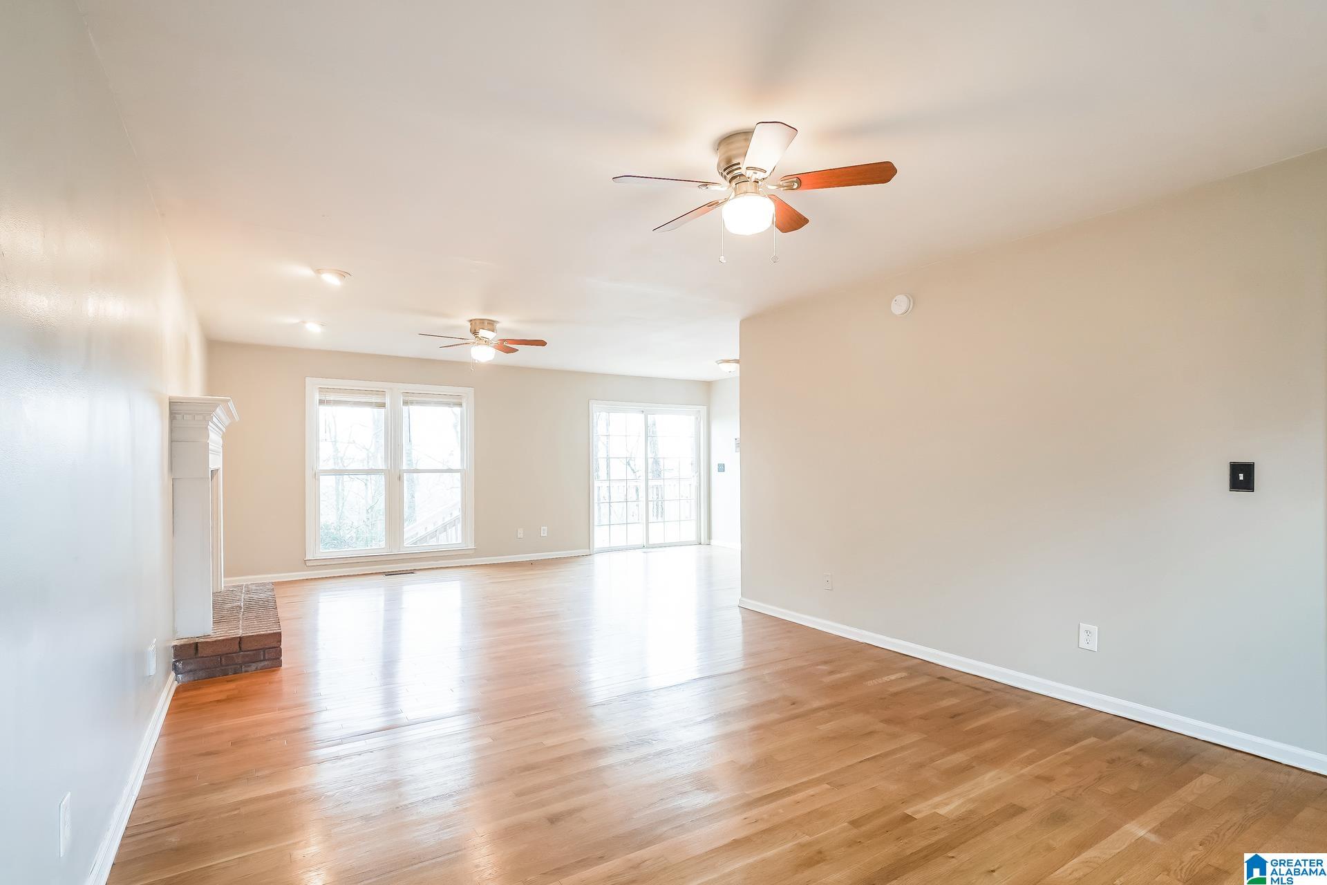 Homes for sale in Alabaster, AL | 1125 Independence Dr, Alabaster, AL 35007 | MLS# 21441554