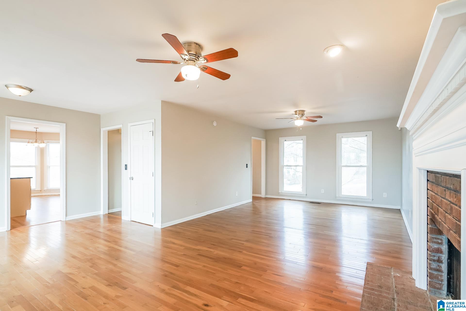 Homes for sale in Alabaster, AL | 1125 Independence Dr, Alabaster, AL 35007 | MLS# 21441554