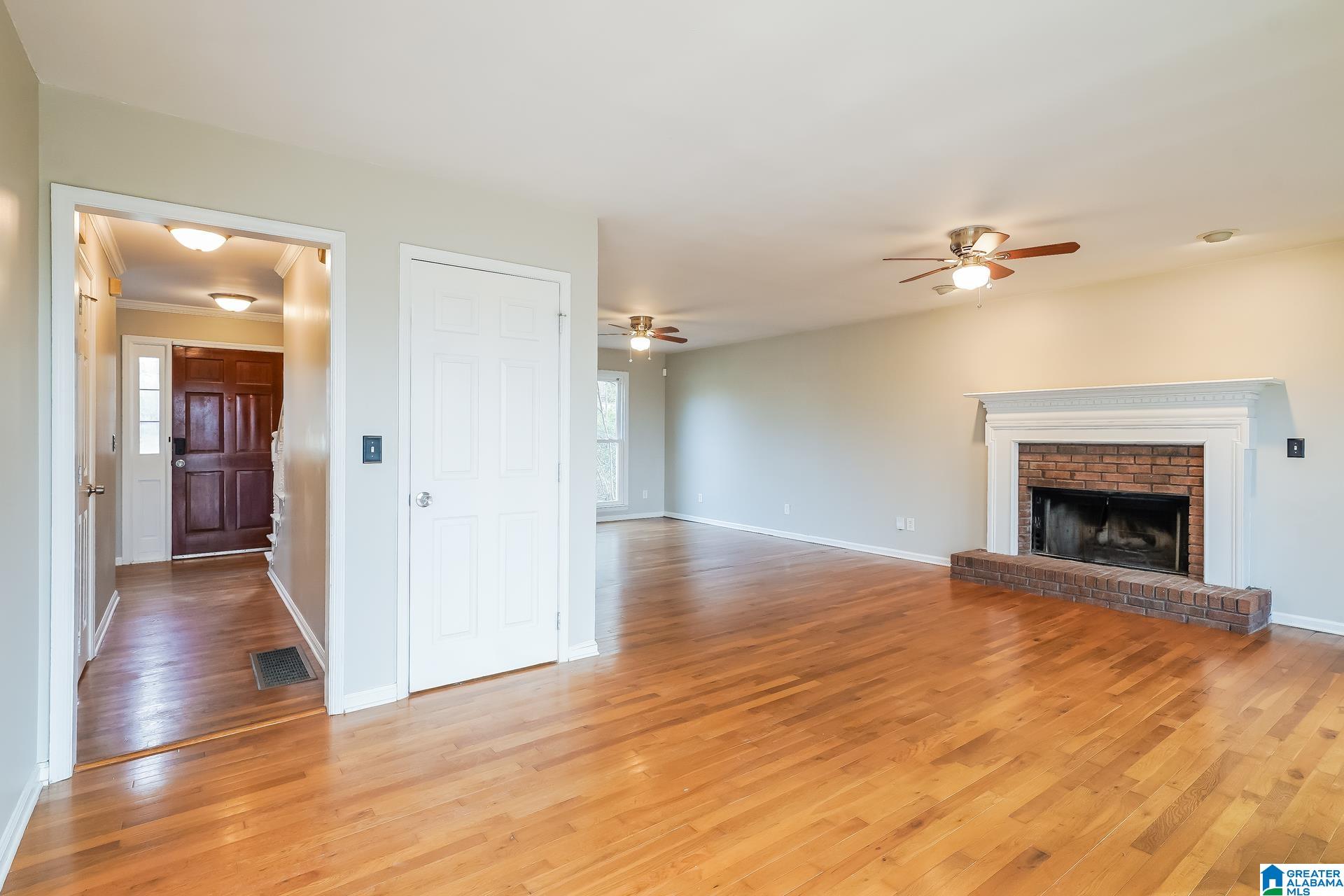 Homes for sale in Alabaster, AL | 1125 Independence Dr, Alabaster, AL 35007 | MLS# 21441554