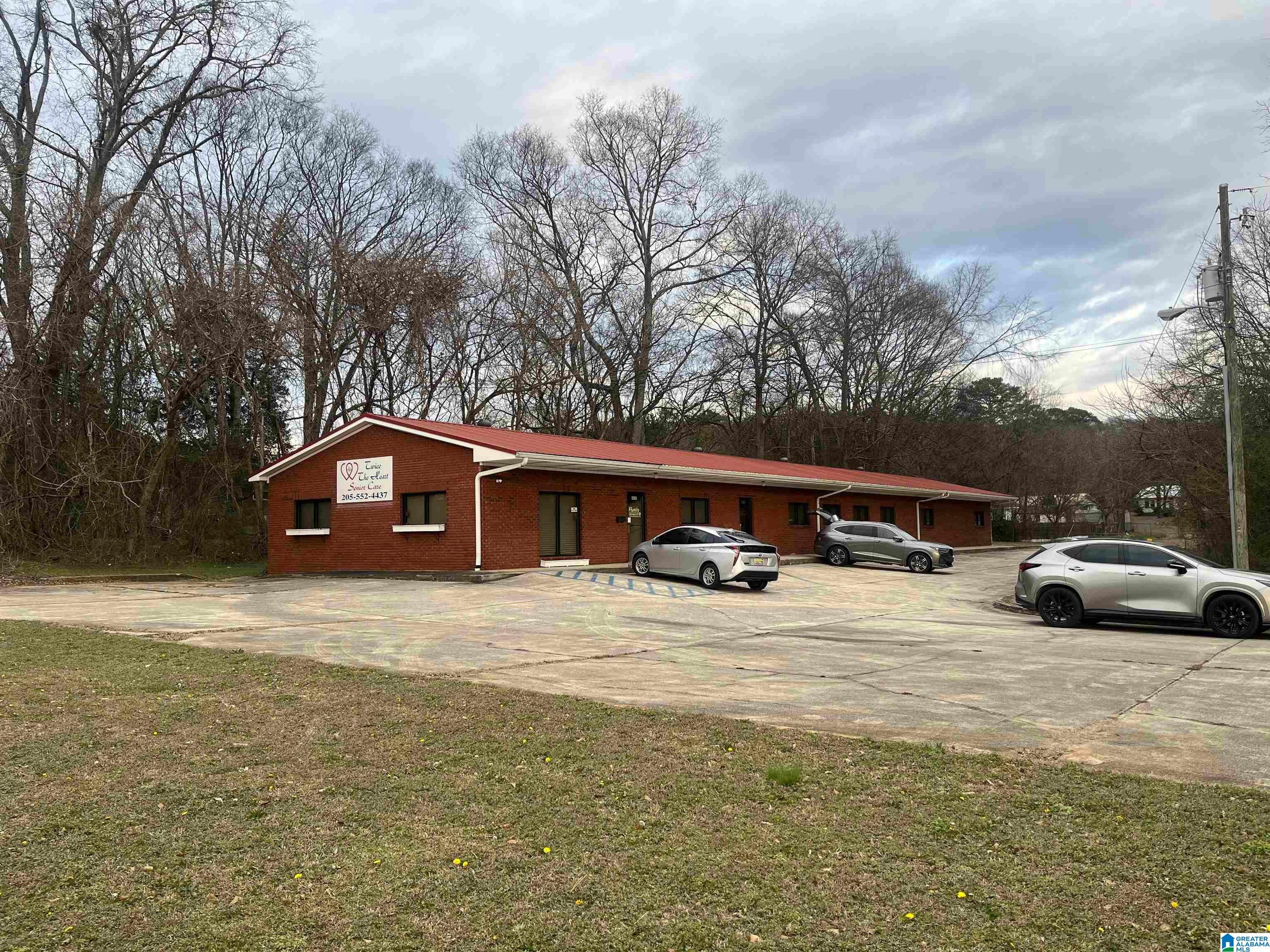 4435-4439 CENTER POINT ROAD