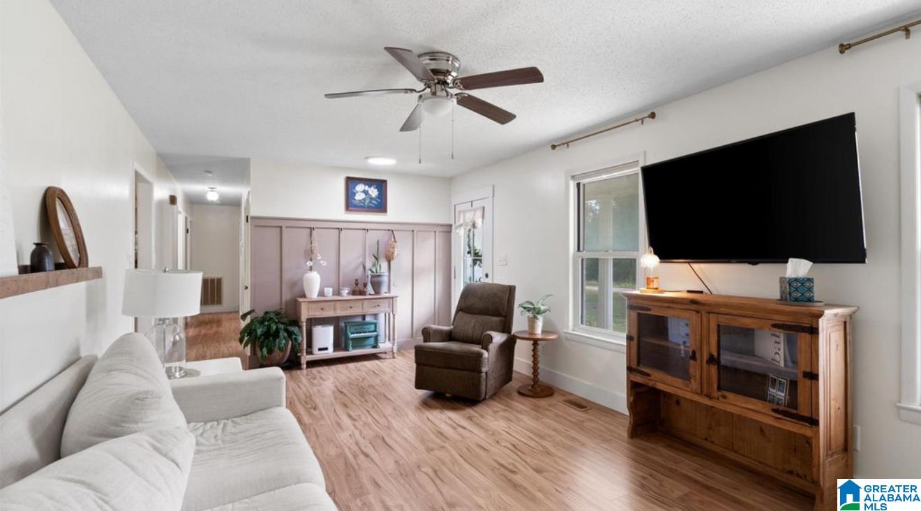 Homes for sale in Rainbow City, AL | 514 Diversey Street, Rainbow City, AL 35906 | MLS# 21441587