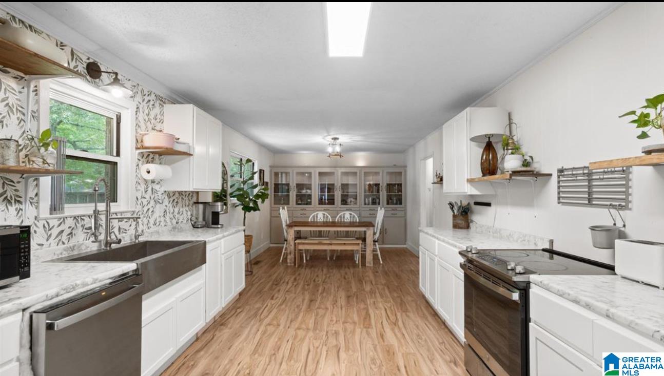 Homes for sale in Rainbow City, AL | 514 Diversey Street, Rainbow City, AL 35906 | MLS# 21441587