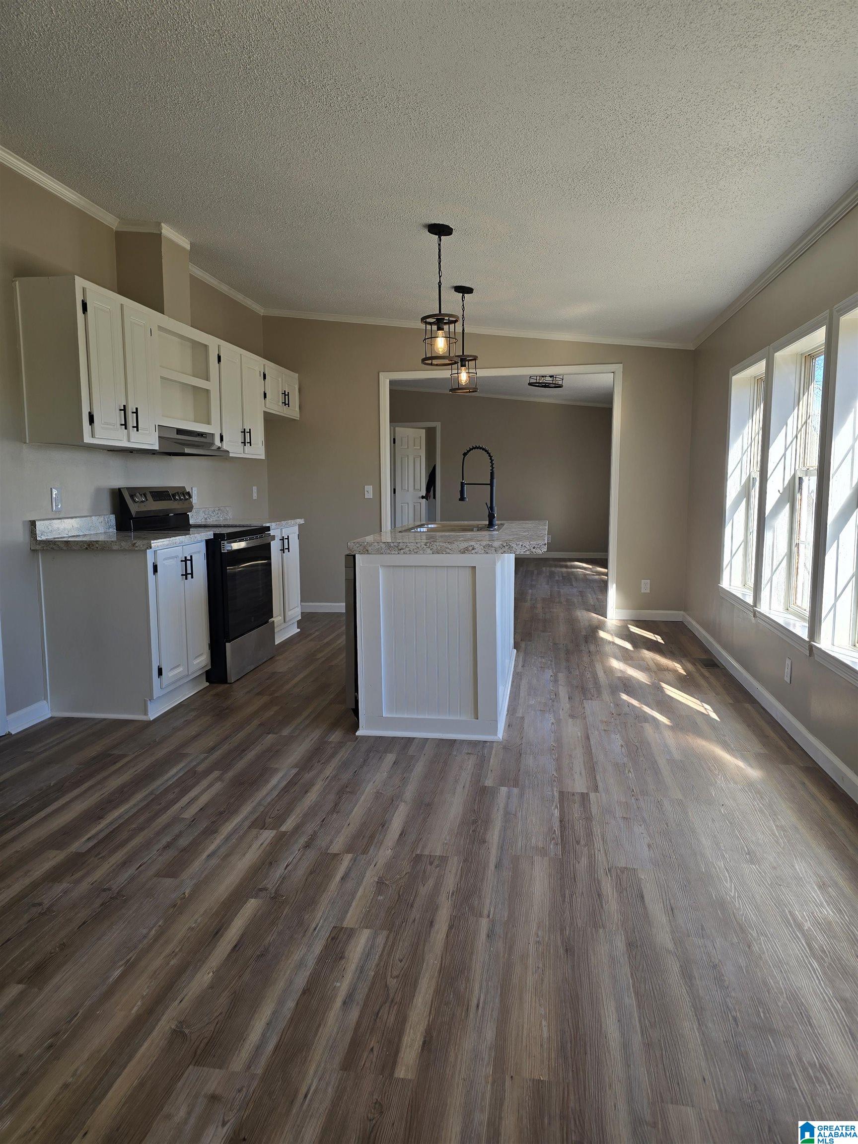 Homes for sale in Springville, AL | 10425 Us Hwy 11, Springville, AL 35146 | MLS# 21441638