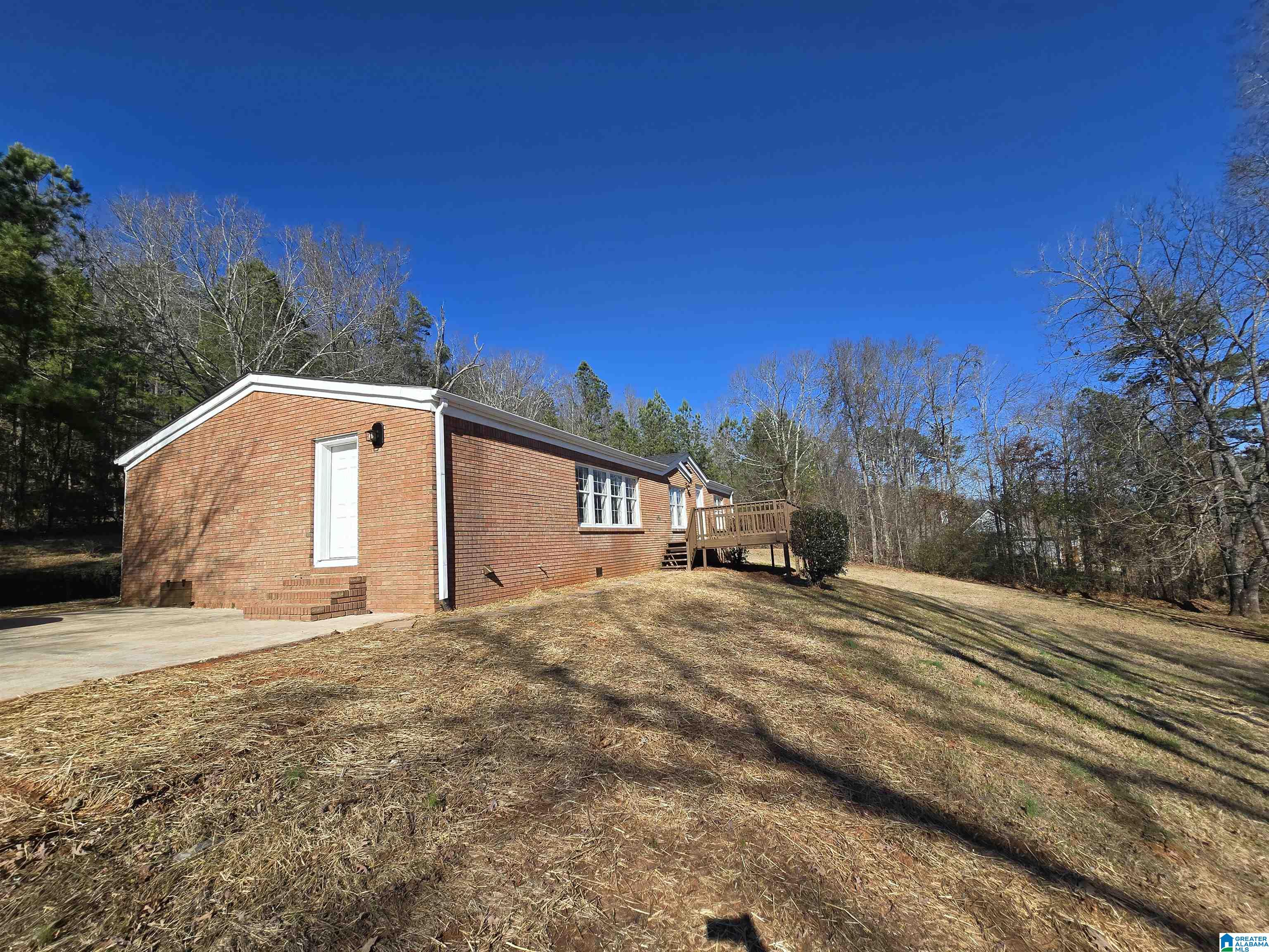 Homes for sale in Springville, AL | 10425 Us Hwy 11, Springville, AL 35146 | MLS# 21441638