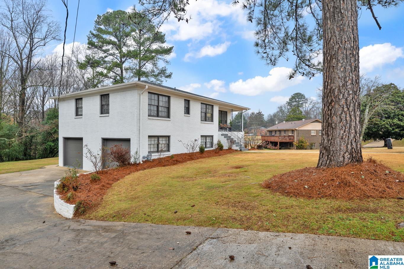 Homes for sale in Gardendale, AL | 301 Mozelle Circle, Gardendale, AL 35071 | MLS# 21441705