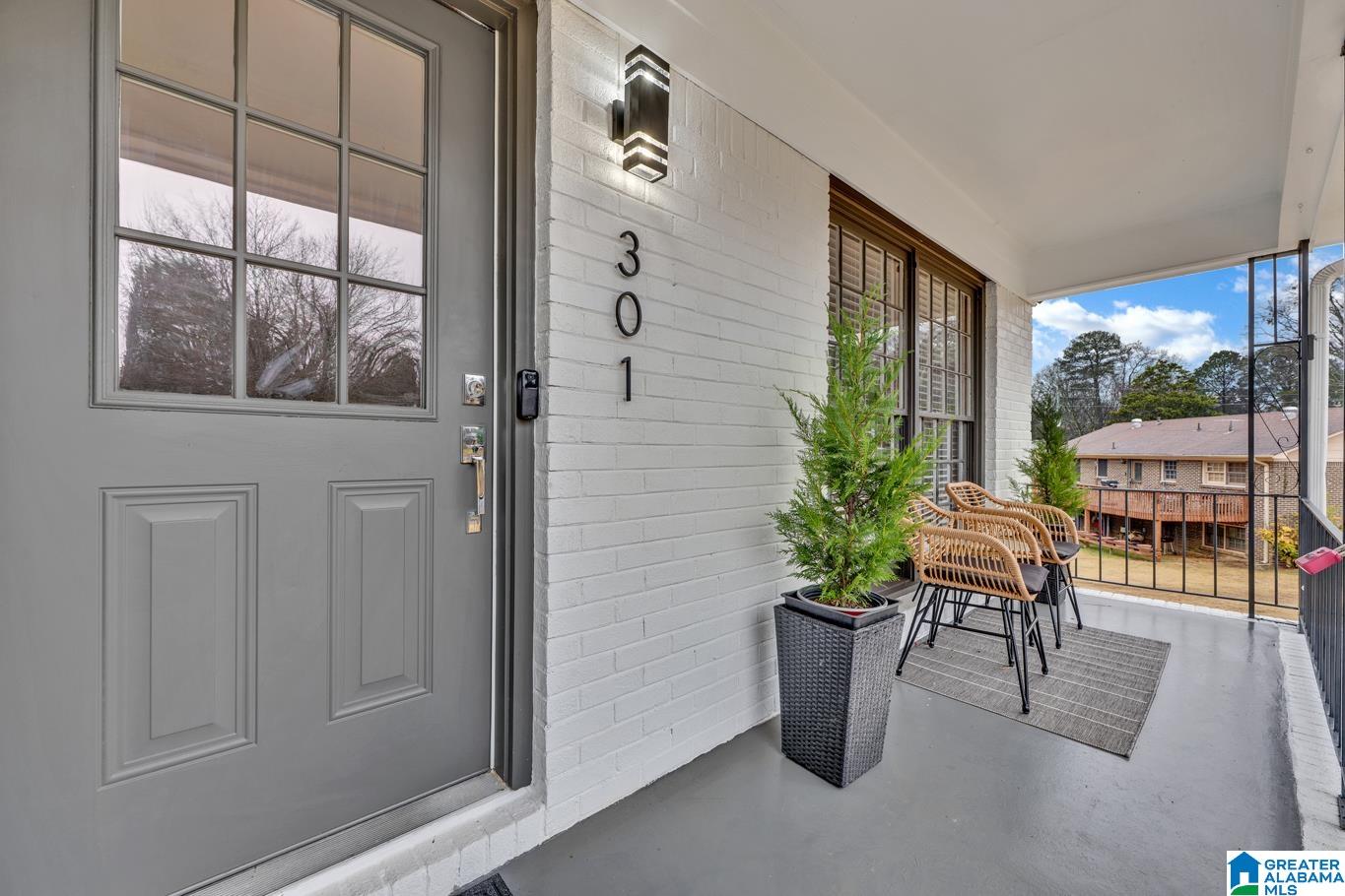 Homes for sale in Gardendale, AL | 301 Mozelle Circle, Gardendale, AL 35071 | MLS# 21441705