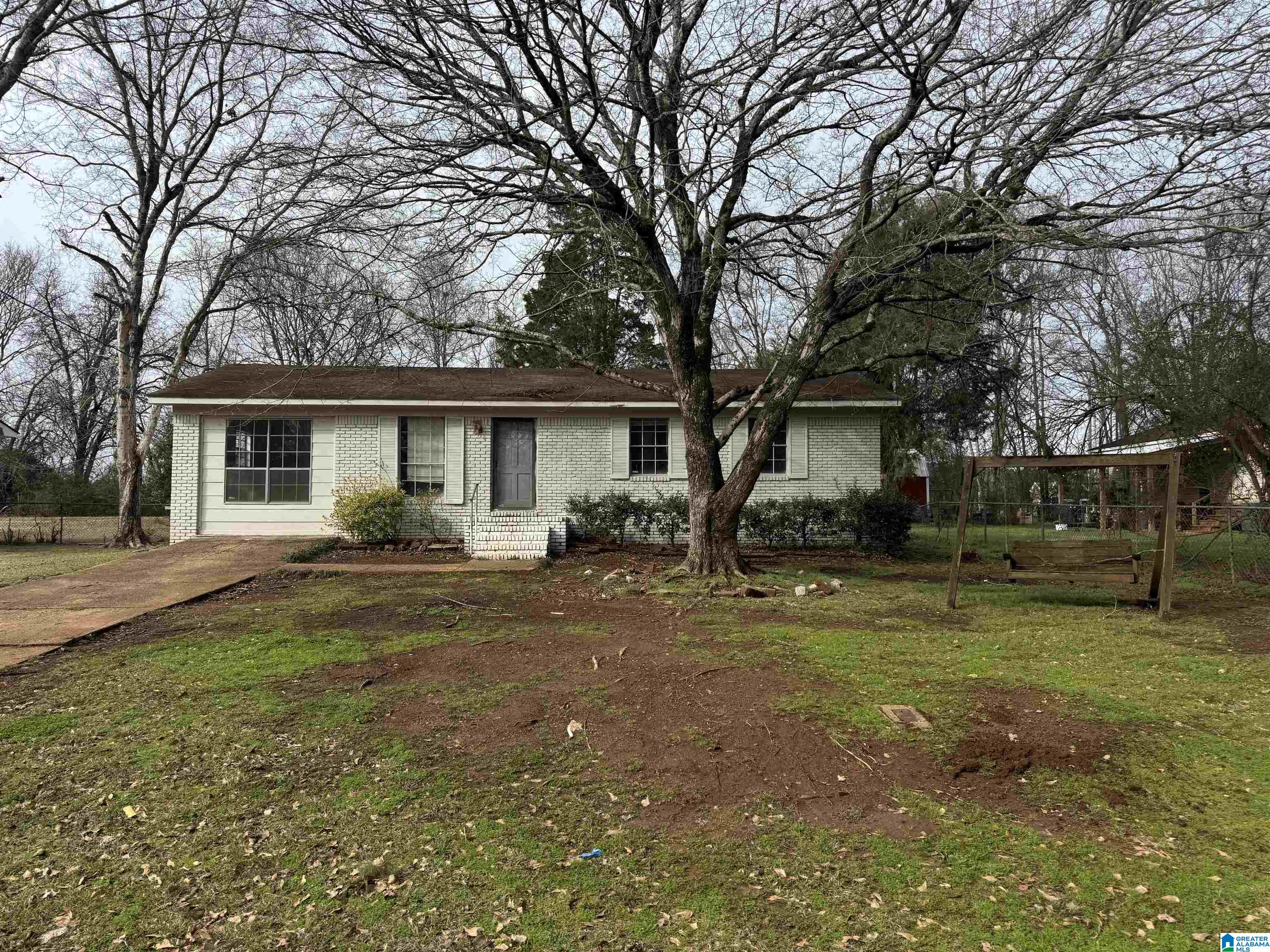 Homes for sale in Hueytown, AL | 104 Greenridge Road, Hueytown, AL 35023 | MLS# 21441722