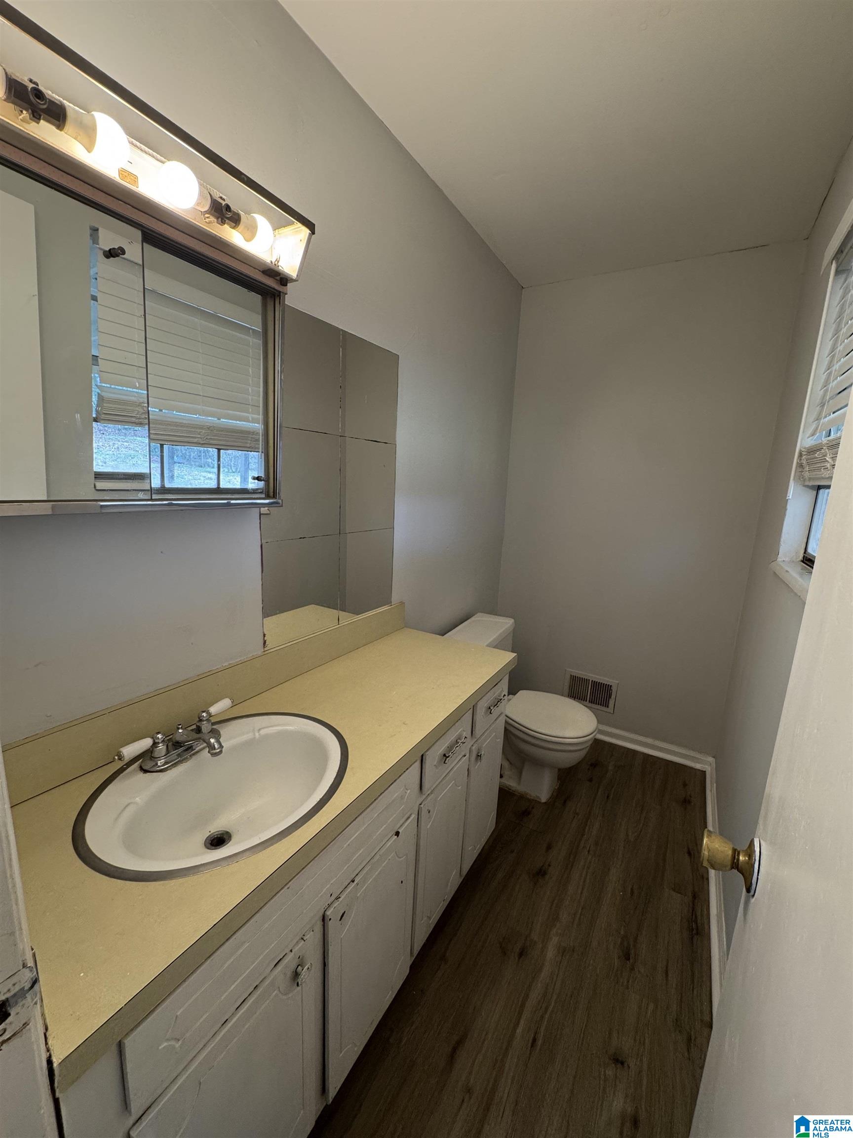 Homes for sale in Hueytown, AL | 104 Greenridge Road, Hueytown, AL 35023 | MLS# 21441722