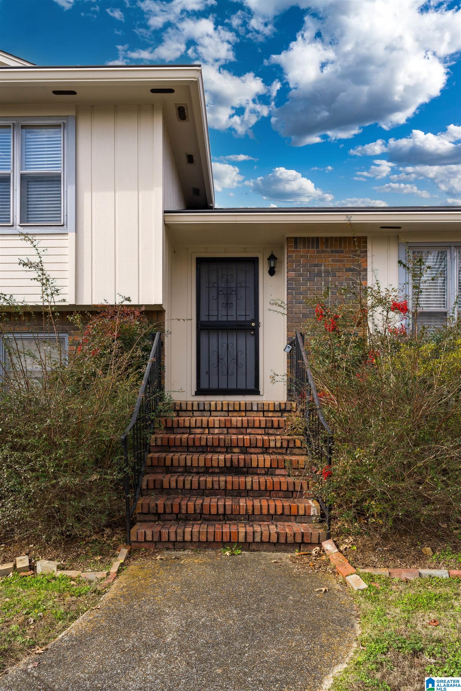 Photo 2 of Single family home for sale at 714 Cecil Ct, Hoover, AL 35226 | MLS# 21441755 | Listing updated on 2026-02-25