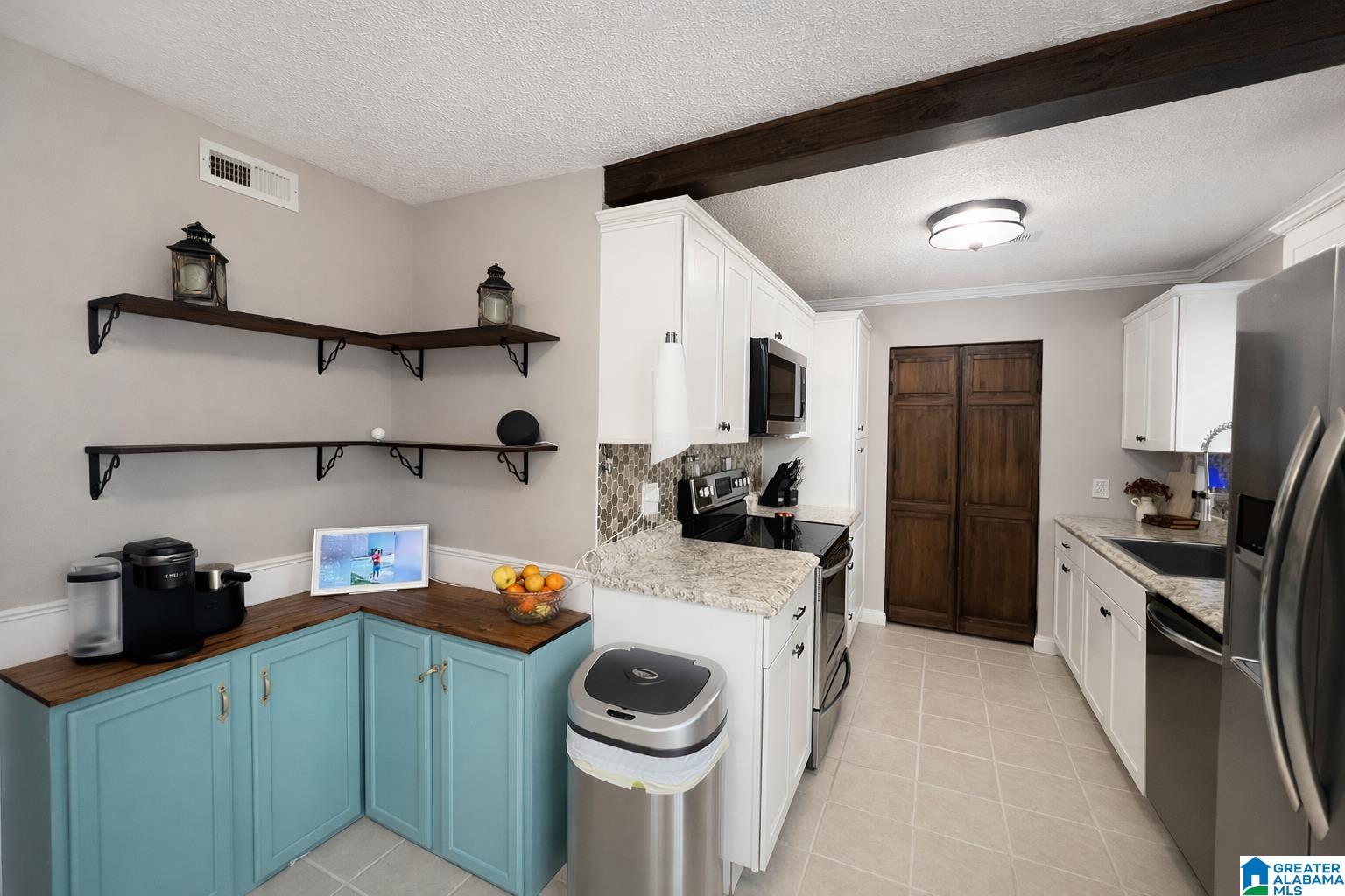 Homes for sale in Jemison, AL | 6598 County Road 38, Jemison, AL 35085 | MLS# 21441774