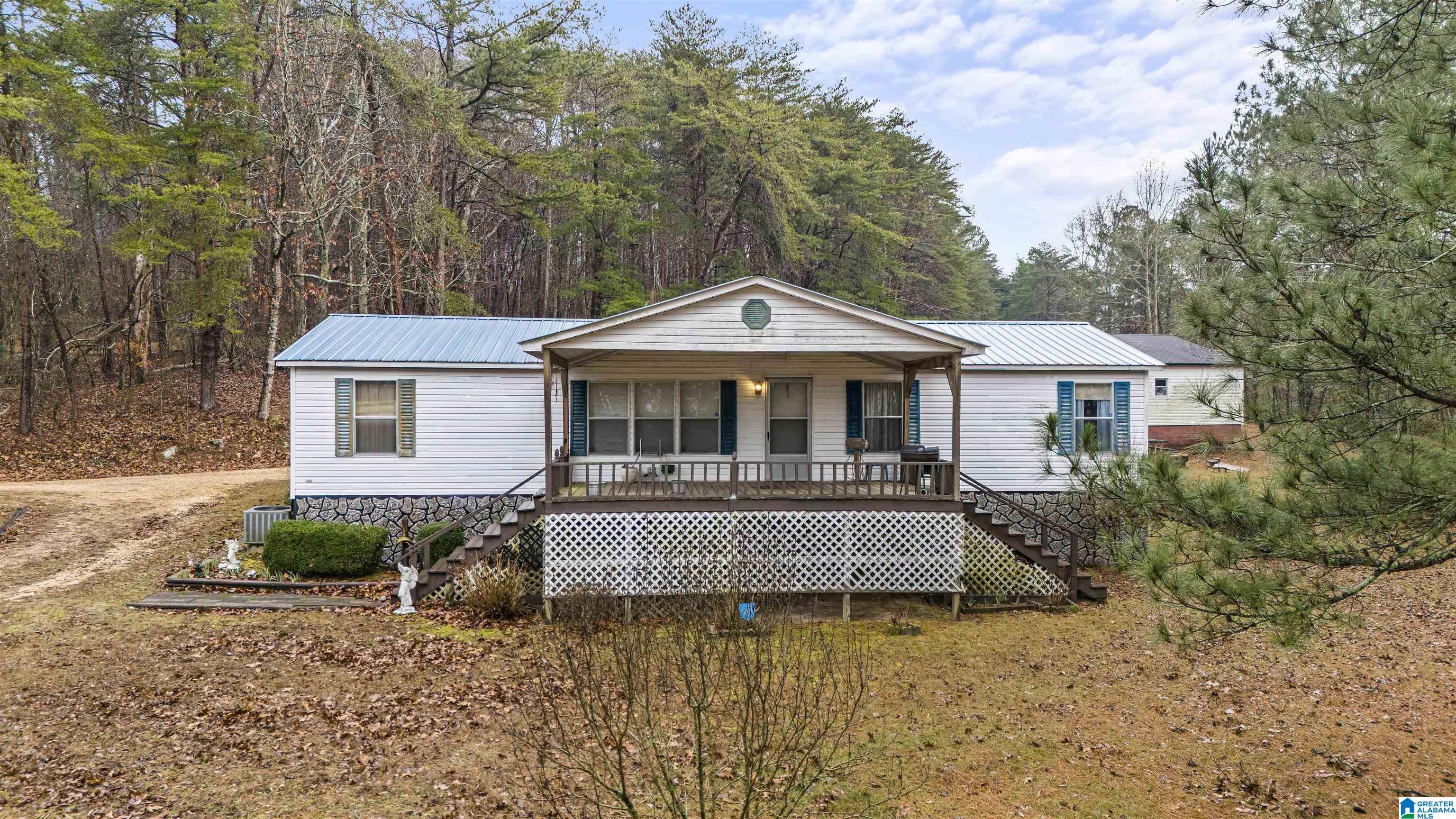 Homes for sale in Oneonta, AL | 645 Dailey Circle, Oneonta, AL 35121 | MLS# 21441780