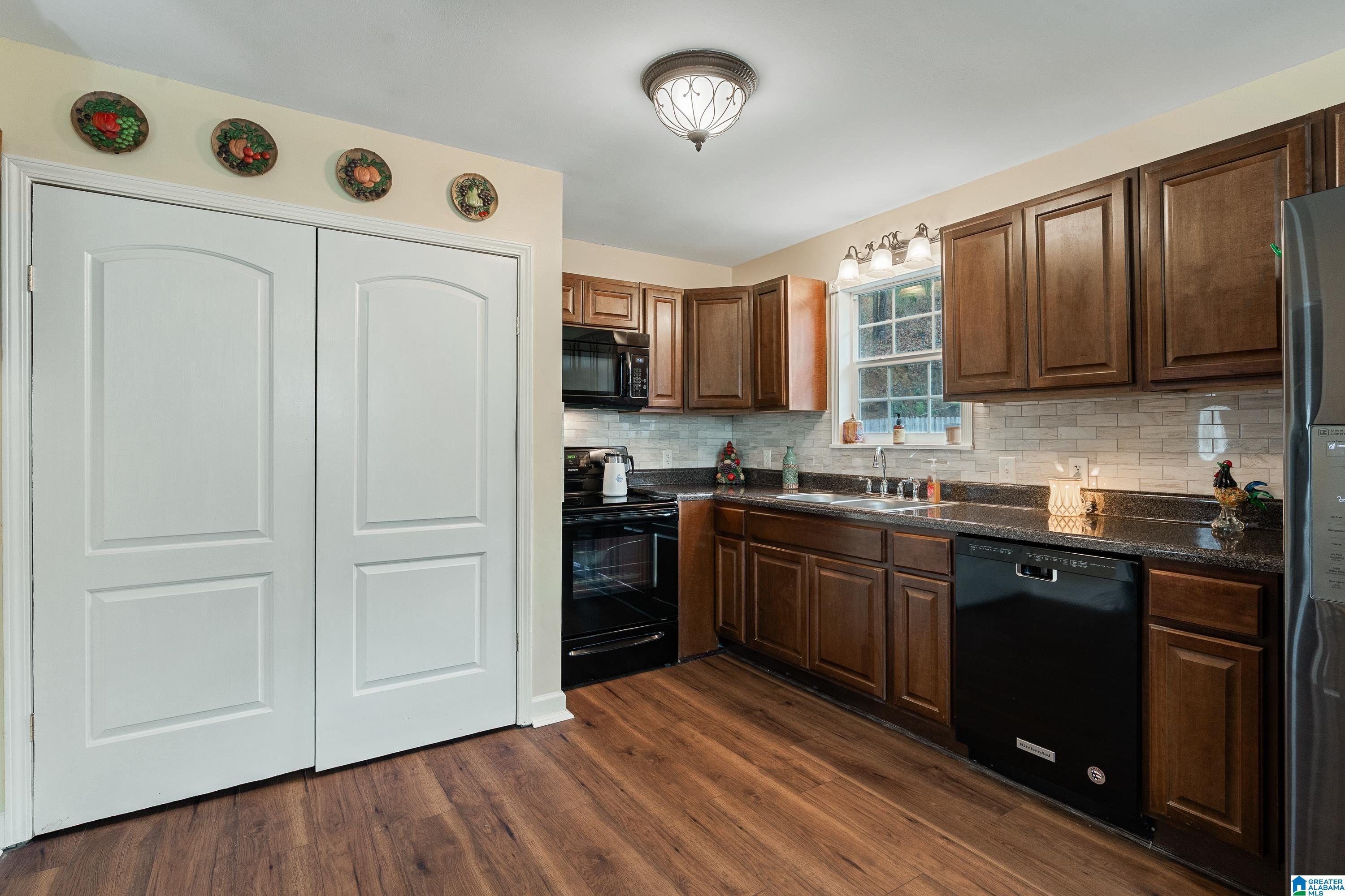 Homes for sale in Trussville, AL | 6211 Alabama Dr, Trussville, AL 35173 | MLS# 21441787