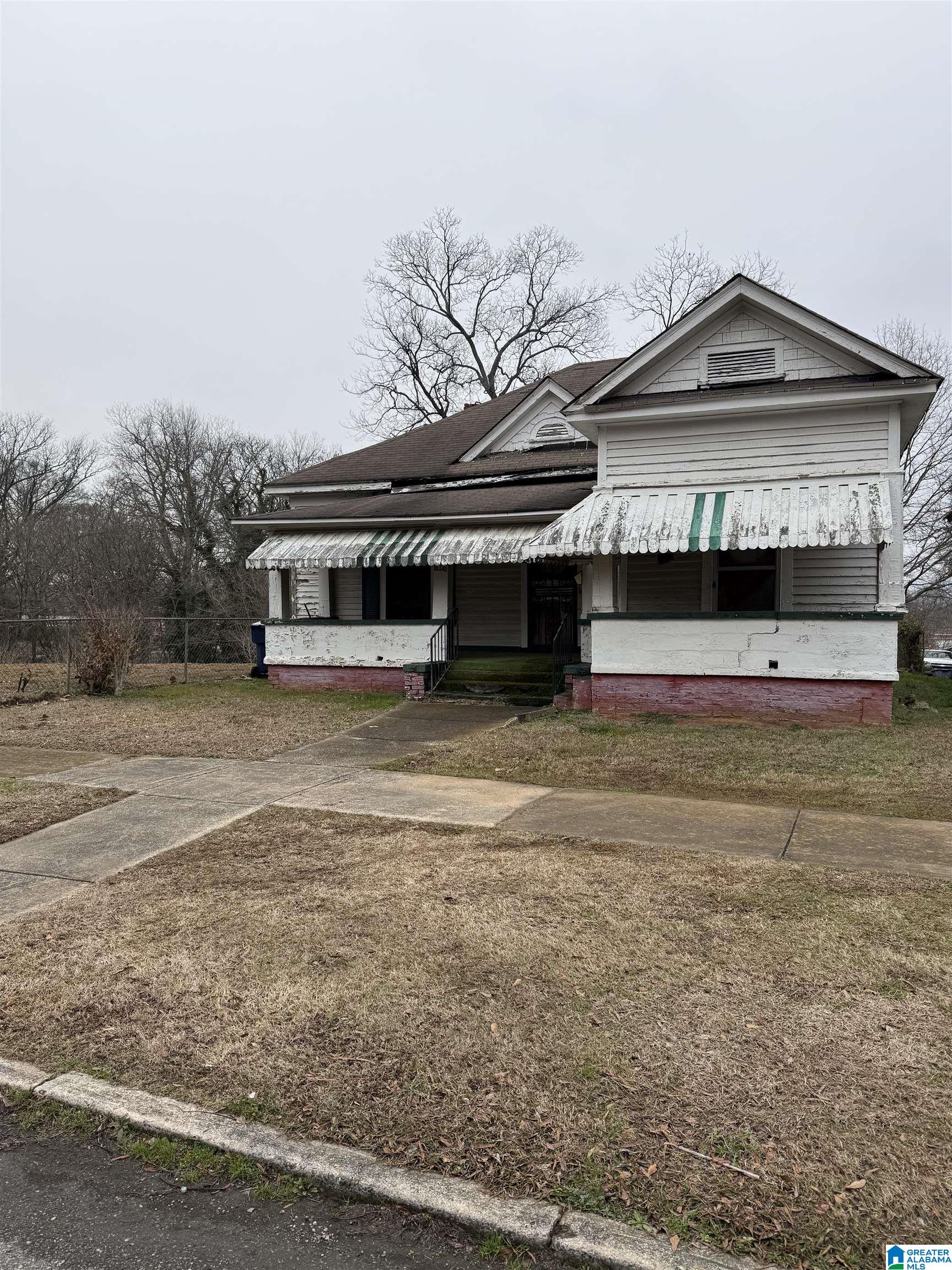 Homes for sale in Anniston, AL | 1811 Cooper Avenue, Anniston, AL 36201 | MLS# 21441865