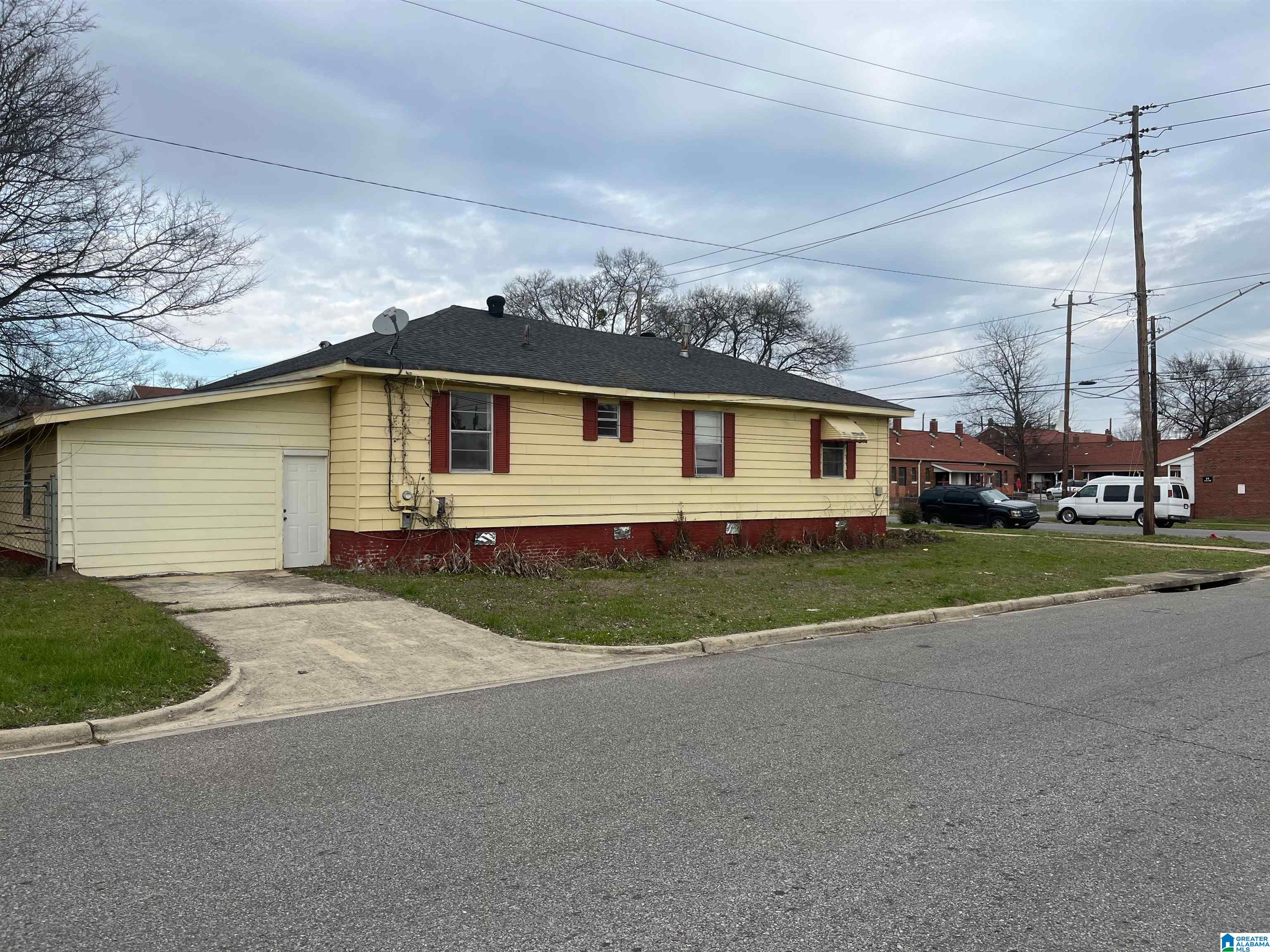 Homes for sale in Birmingham, AL | 900 Center Street N, Birmingham, AL 35204 | MLS# 21441868