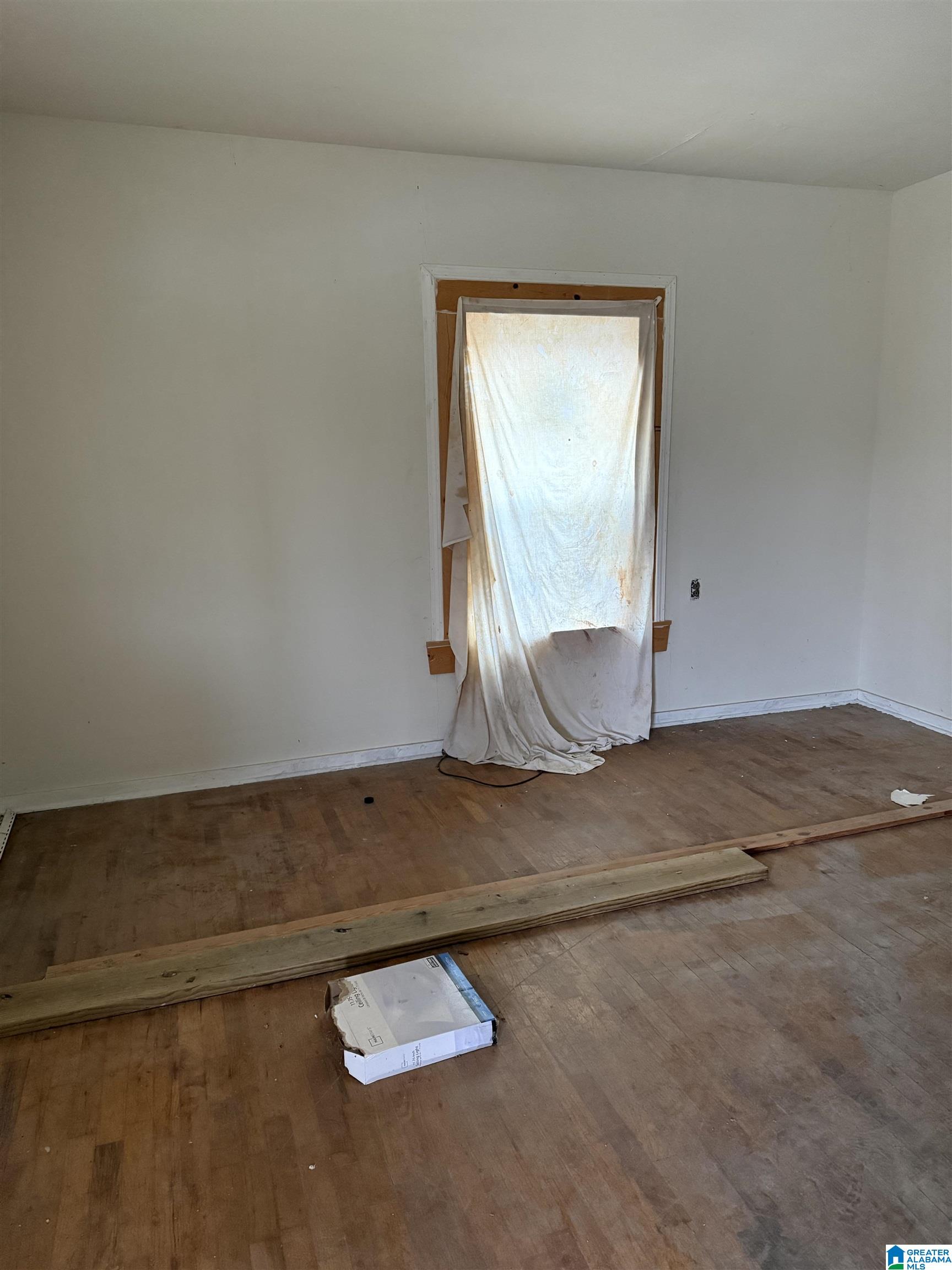 Homes for sale in Anniston, AL | 712 W 12Th Street, Anniston, AL 36201 | MLS# 21441876