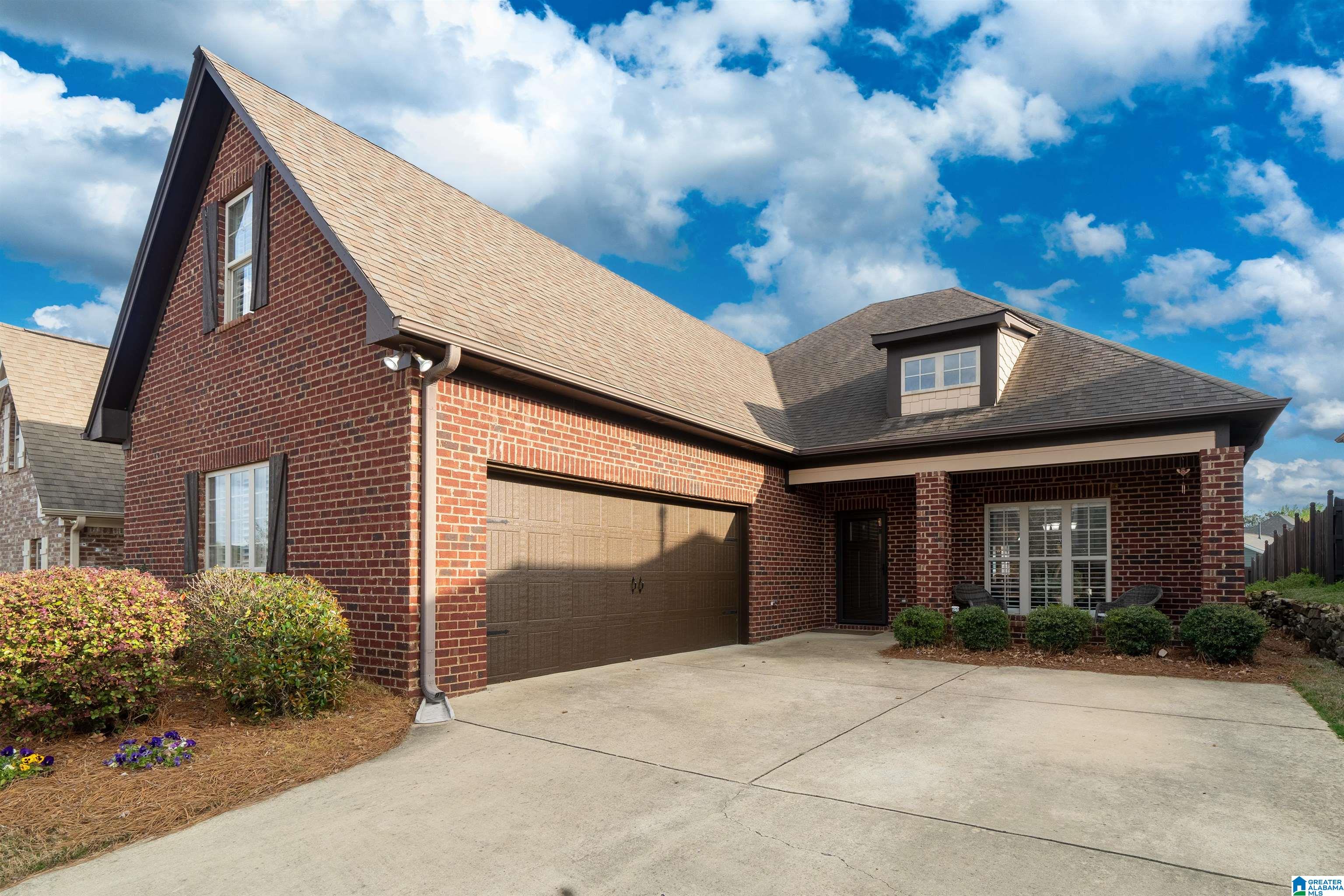 5877 LONGVIEW LANE
