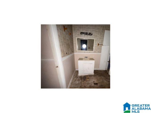 Homes for sale in Mobile, AL | 2516 Pleasant Valley Road, Mobile, AL 36606 | MLS# 21441927