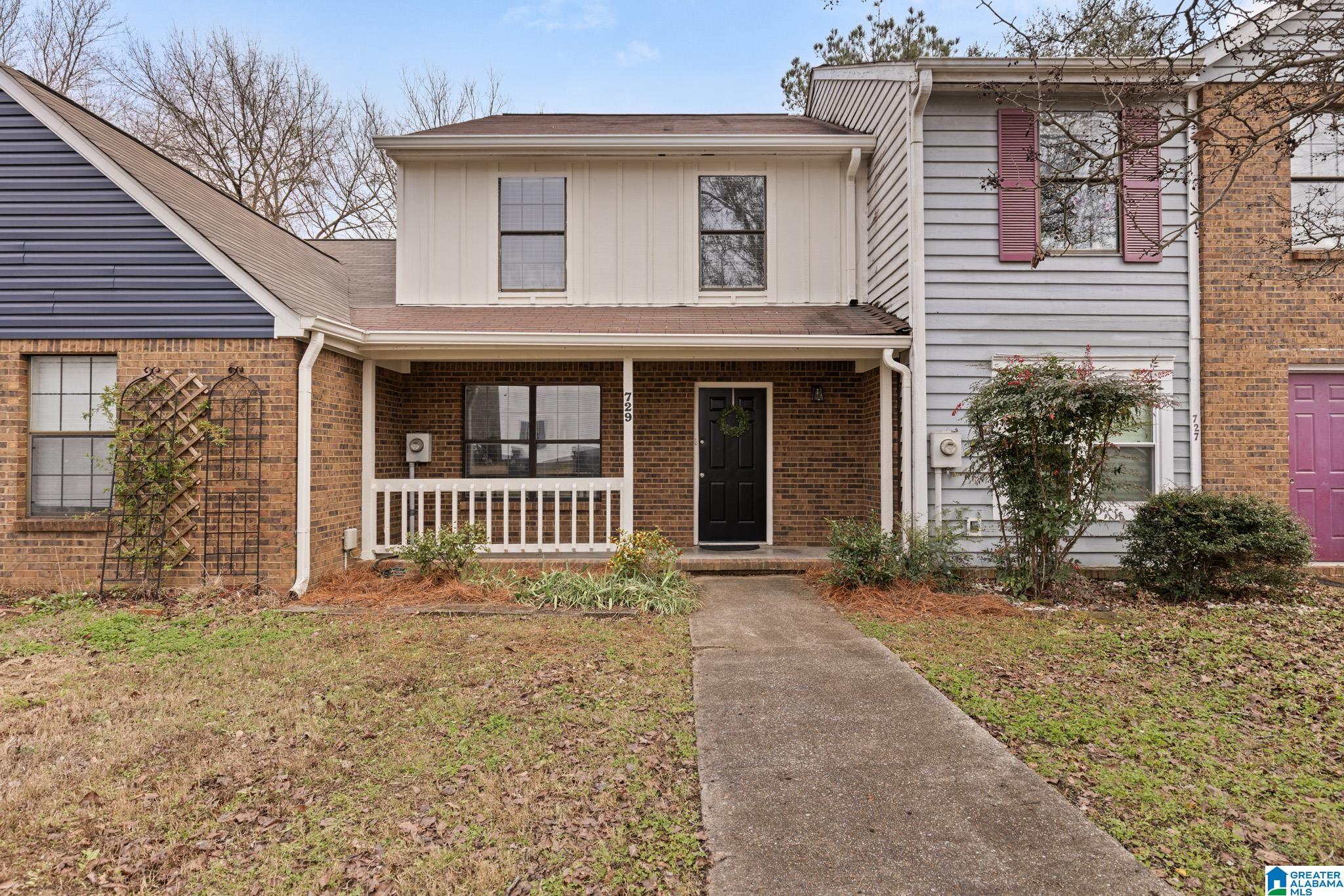 Homes for sale in Pelham, AL | 729 Cahaba Manor Court, Pelham, AL 35124 | MLS# 21441931