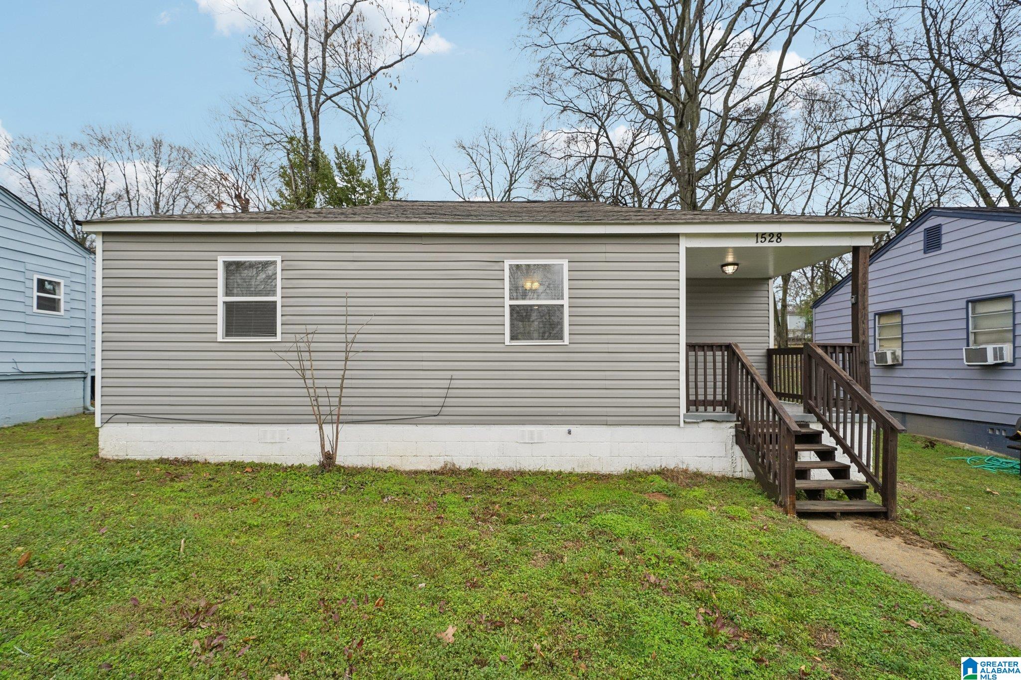 Photo 2 of Single family home for sale at 1528 34th Street, Birmingham, AL 35218 | MLS# 21441940 | Listing updated on 2026-02-24