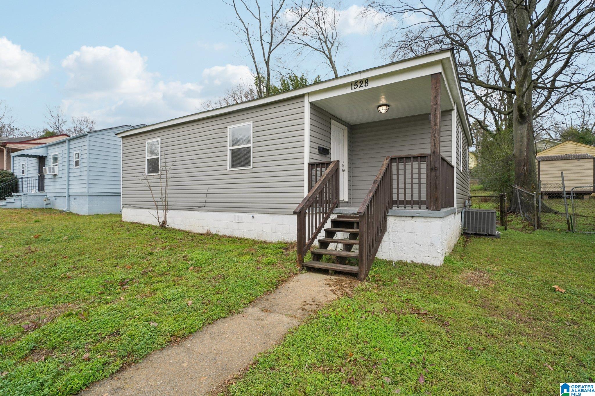 Photo 3 of Single family home for sale at 1528 34th Street, Birmingham, AL 35218 | MLS# 21441940 | Listing updated on 2026-02-24