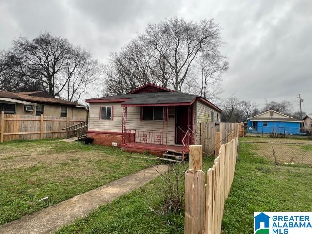 Photo 3 of Single family home for sale at 2924 33rd Way Ne, Birmingham, AL 35207 | MLS# 21441948 | Listing updated on 2026-02-02