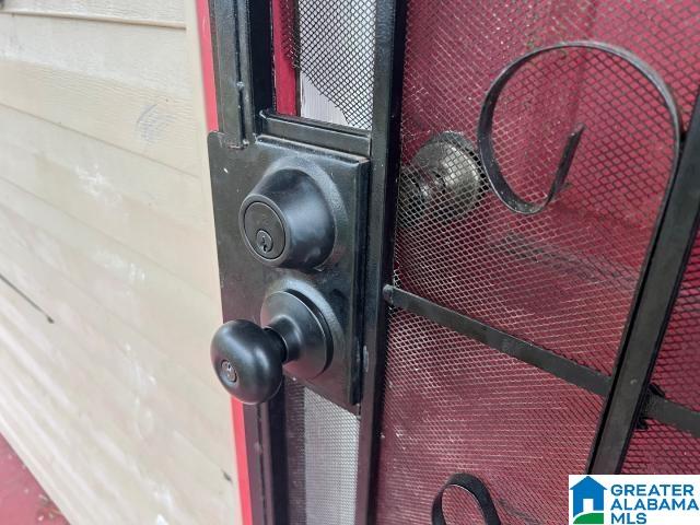 Photo 3 of Single family home for sale at 2924 33rd Way NE, Birmingham, AL 35207 | MLS# 21441948 | Listing updated on 2026-02-02