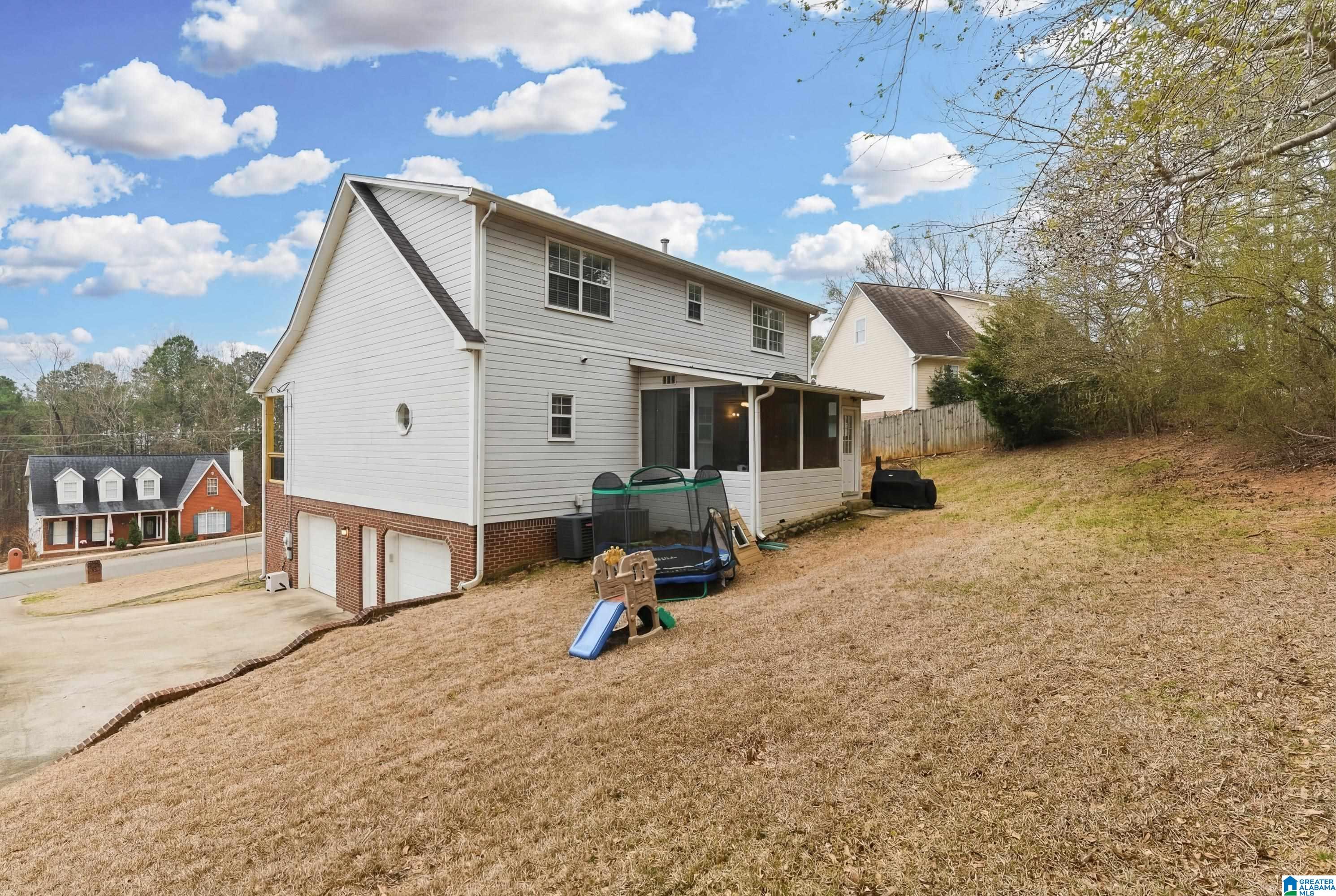 Homes for sale in Trussville, AL | 3539 Scenic Ridge Dr, Trussville, AL 35173 | MLS# 21441963