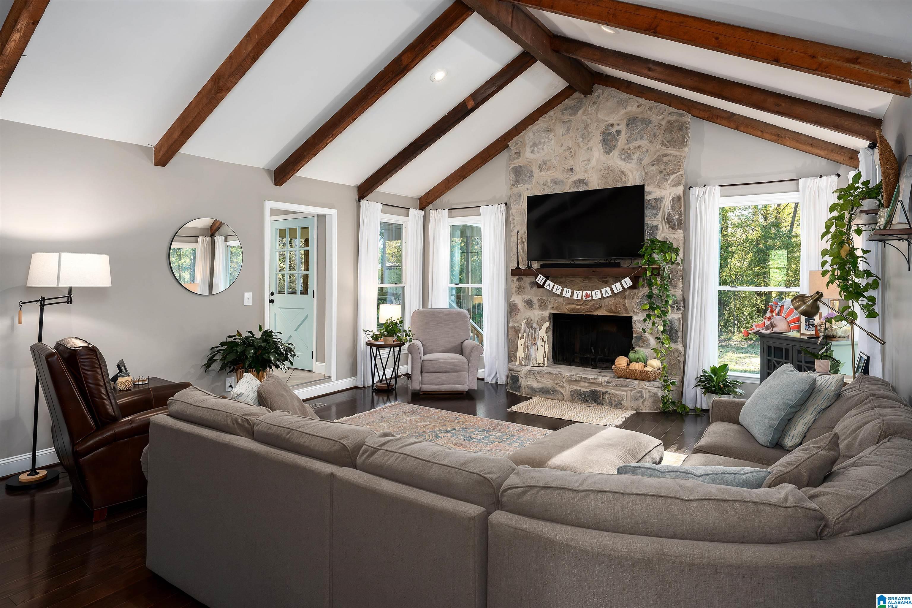 Homes for sale in Leeds, AL | 508 Julianne Dr, Leeds, AL 35094 | MLS# 21442004