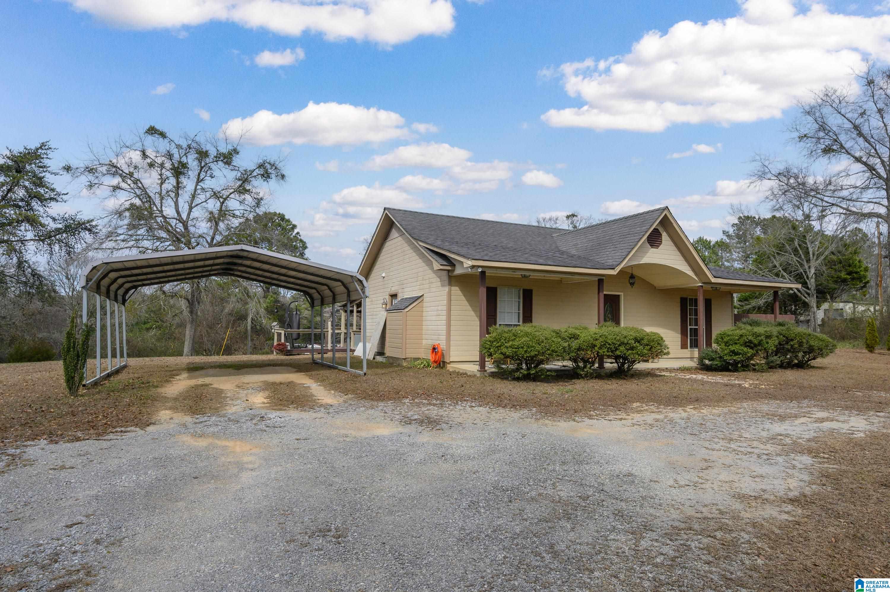 Homes for sale in Jemison, AL | 15440 County Road 51, Jemison, AL 35085 | MLS# 21442030