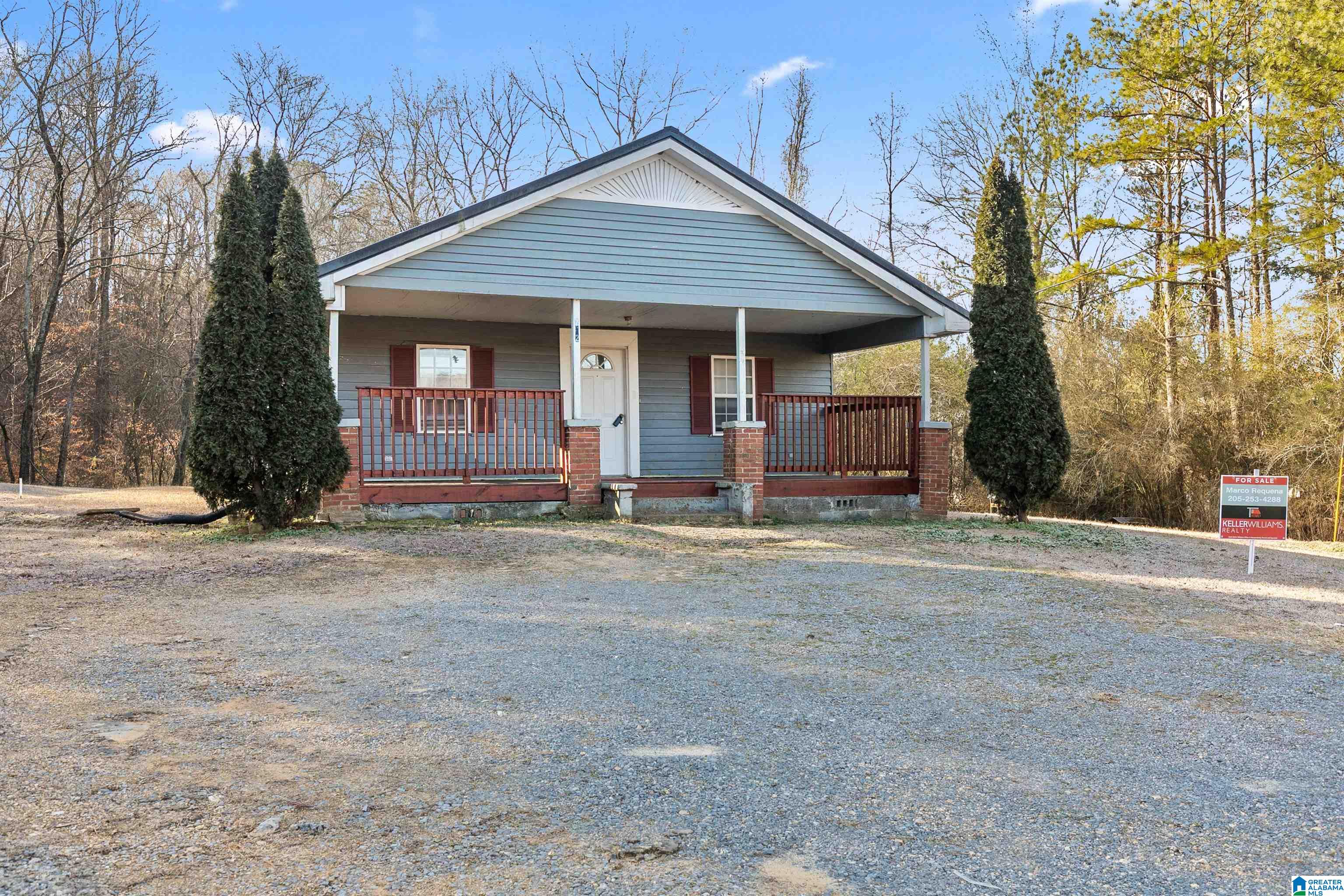 Homes for sale in Oneonta, AL | 102 Roll Tide Road, Oneonta, AL 35121 | MLS# 21442070